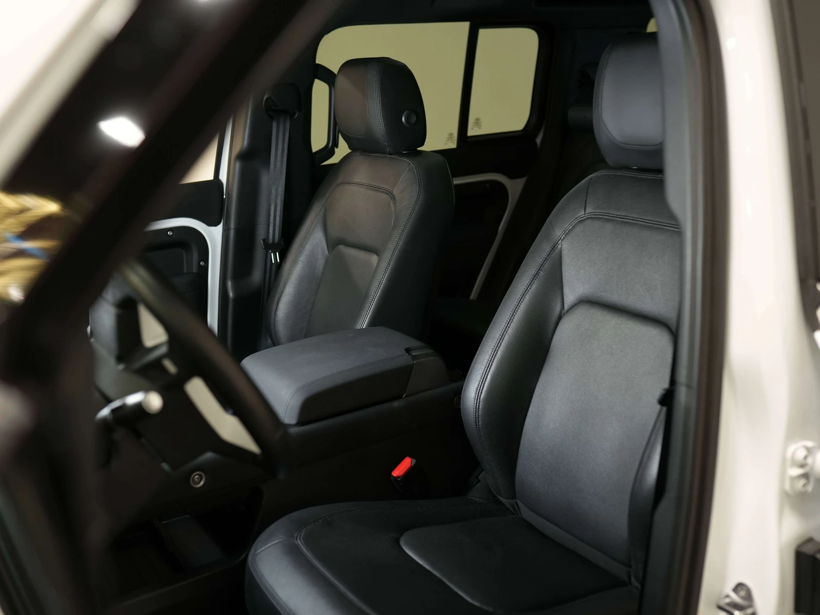 2023 Land Rover Defender 110 S (L663), 20/30