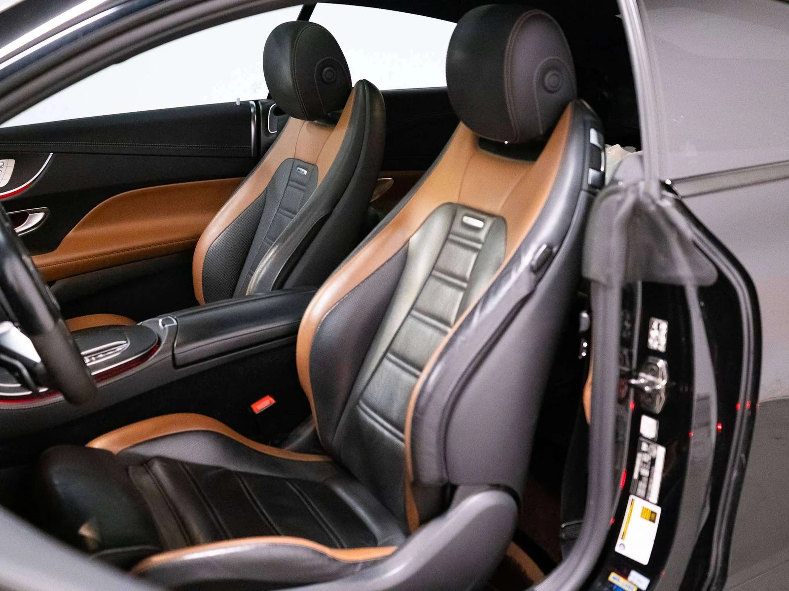 2021 Mercedes-AMG E 53 Coupé, 10/28