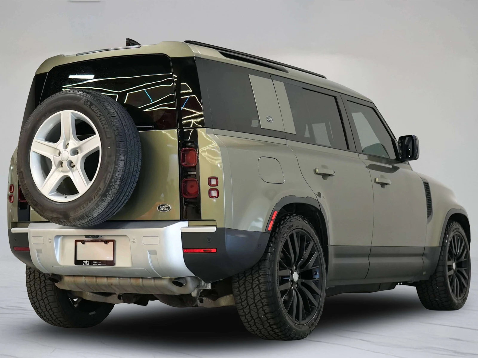2020 Land Rover Defender 110 SE (L663), 4/28