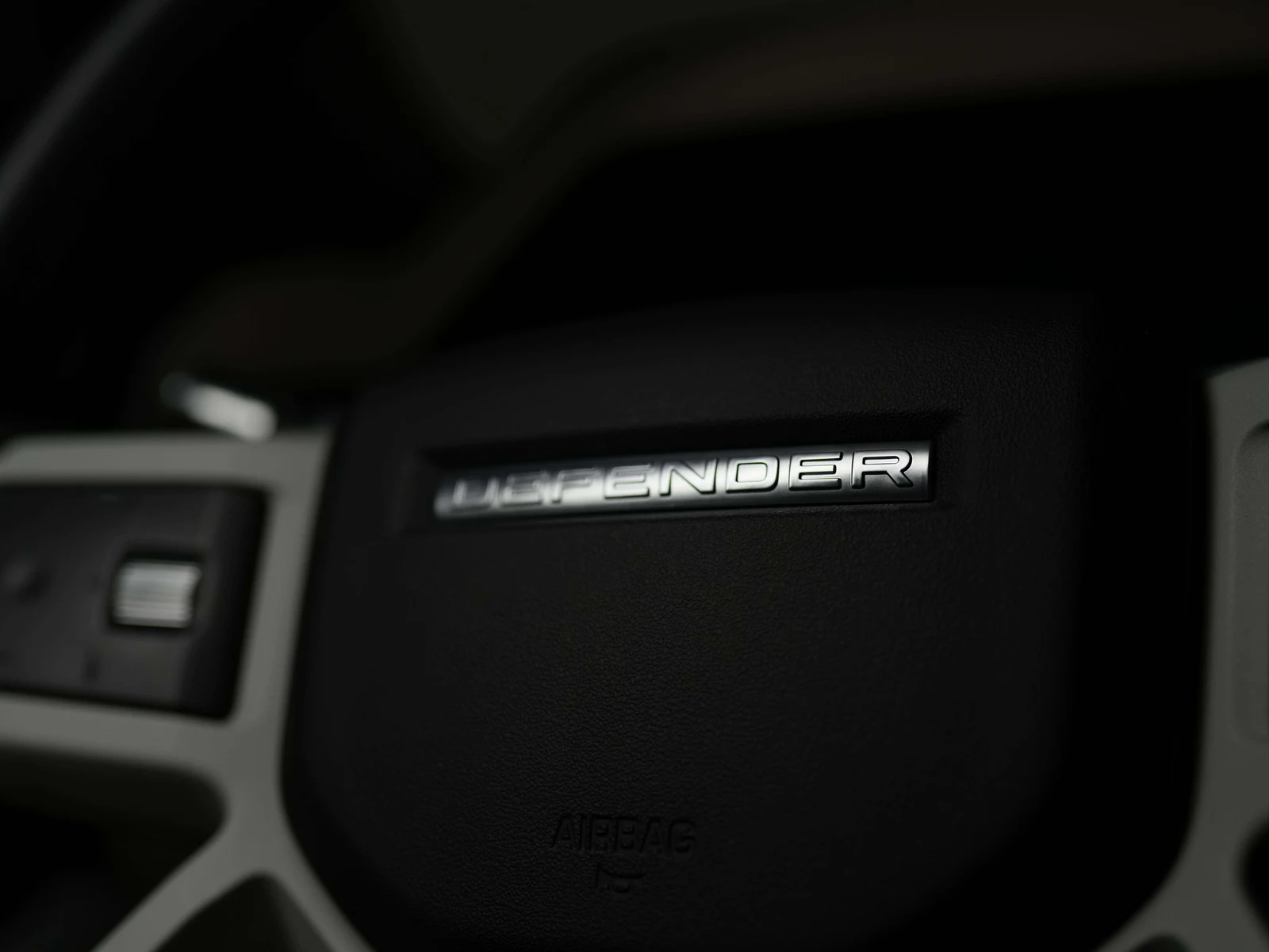 2020 Land Rover Defender 110 SE (L663), 11/28