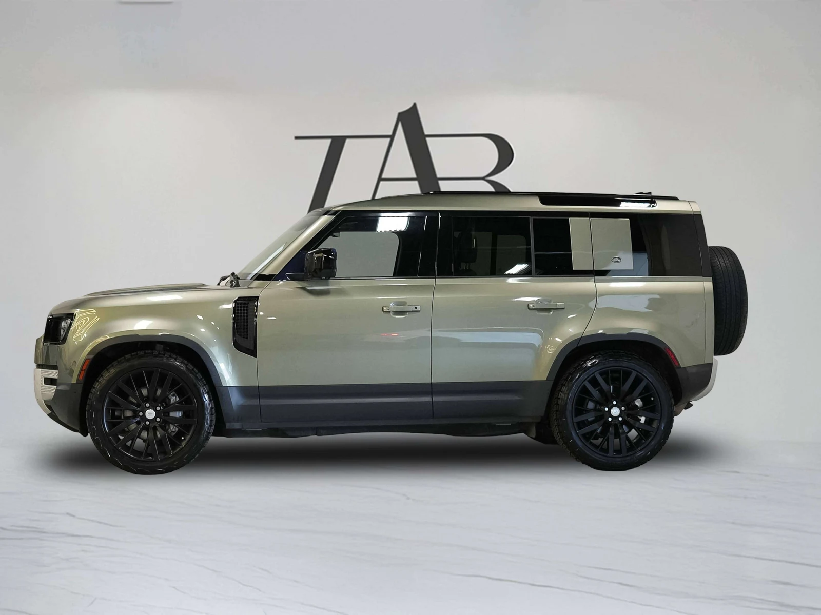 2020 Land Rover Defender 110 SE (L663), 27/28