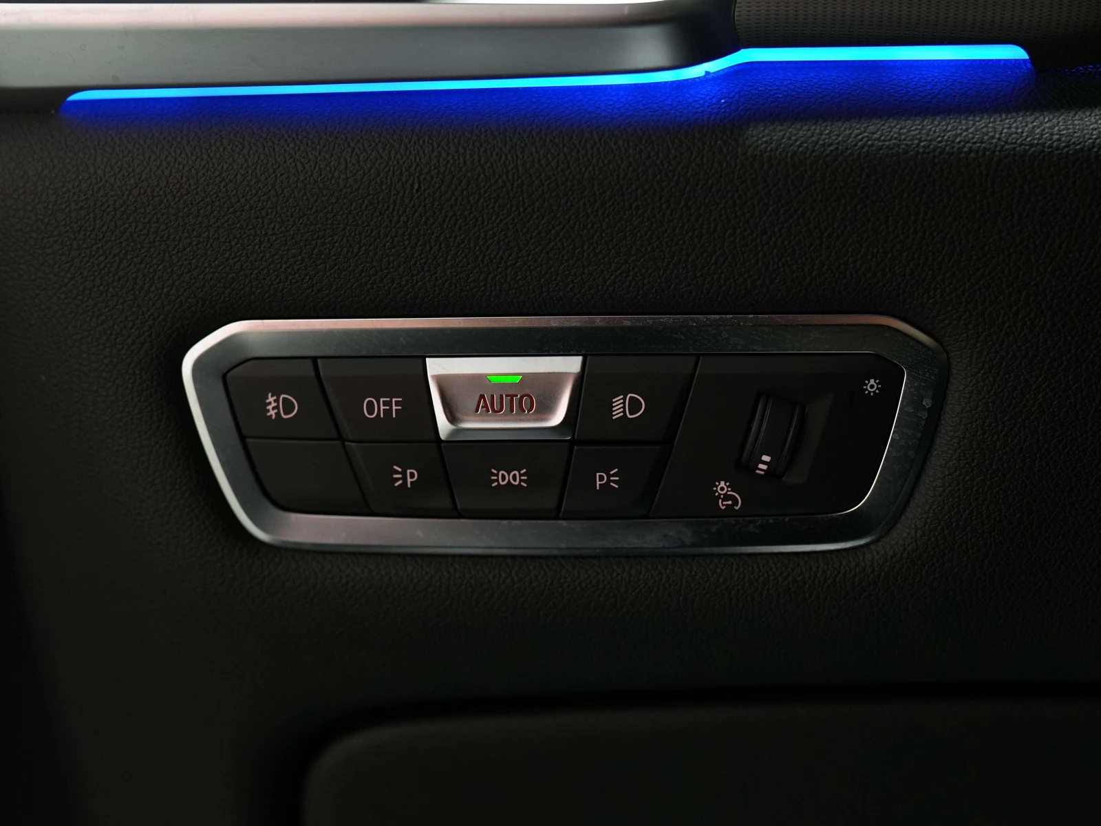 2019 BMW X5 xDrive50i (G05), 28/29