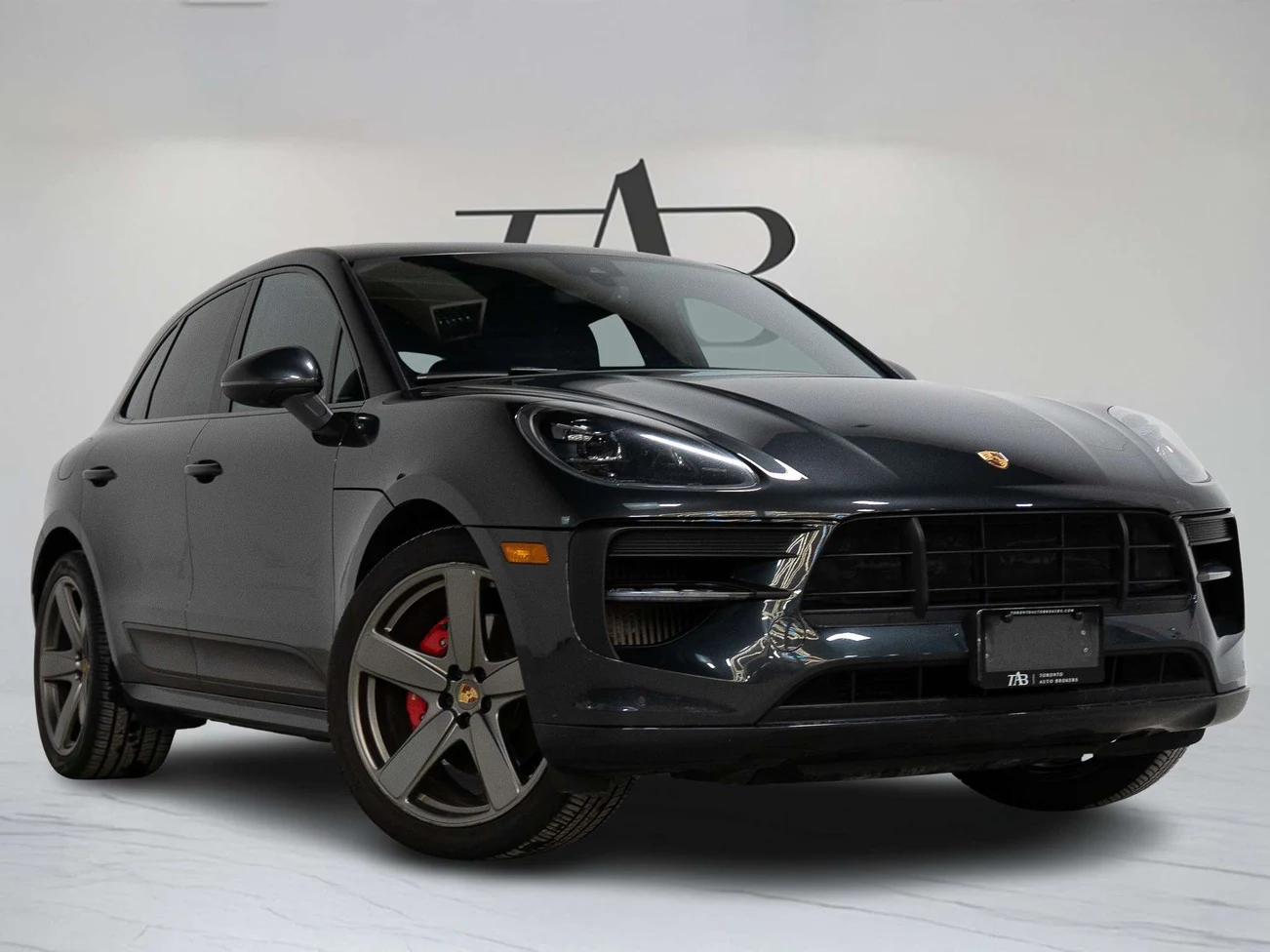 2020 Porsche Macan GTS (95B), 2/29