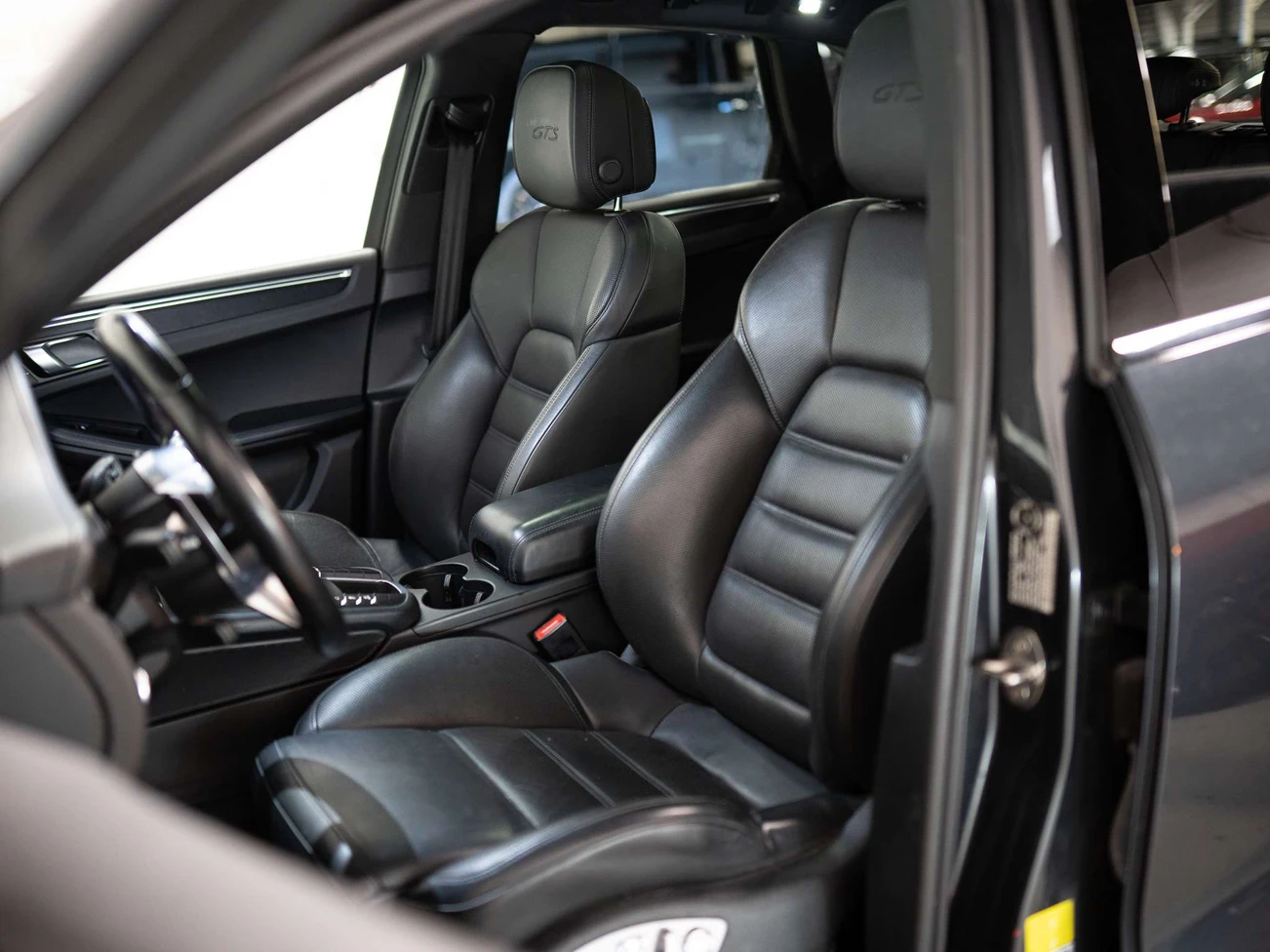 2020 Porsche Macan GTS (95B), 11/29