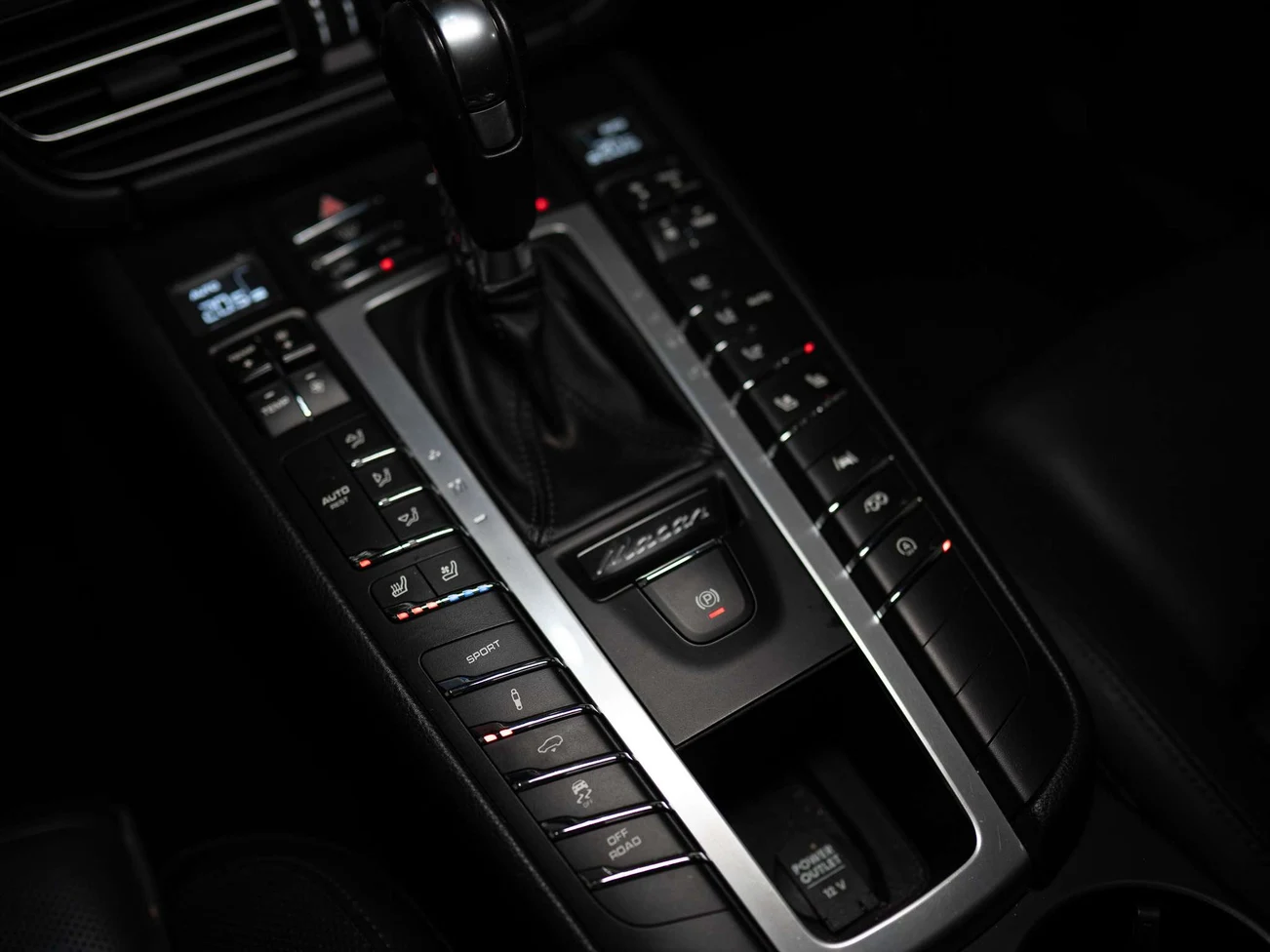2020 Porsche Macan GTS (95B), 16/29