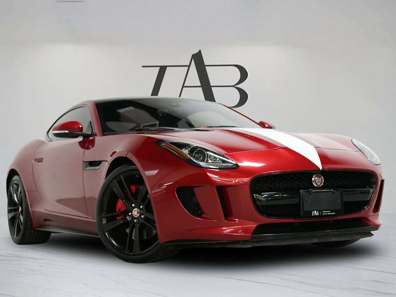 2017 Jaguar F-Type Coupé, 2/24