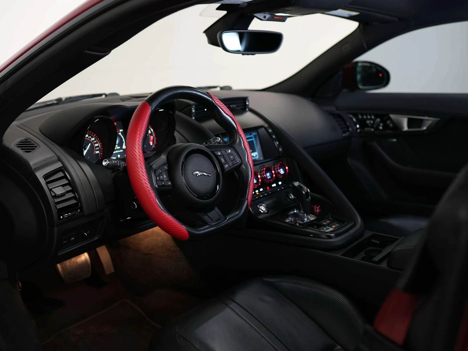 2017 Jaguar F-Type Coupé, 9/24