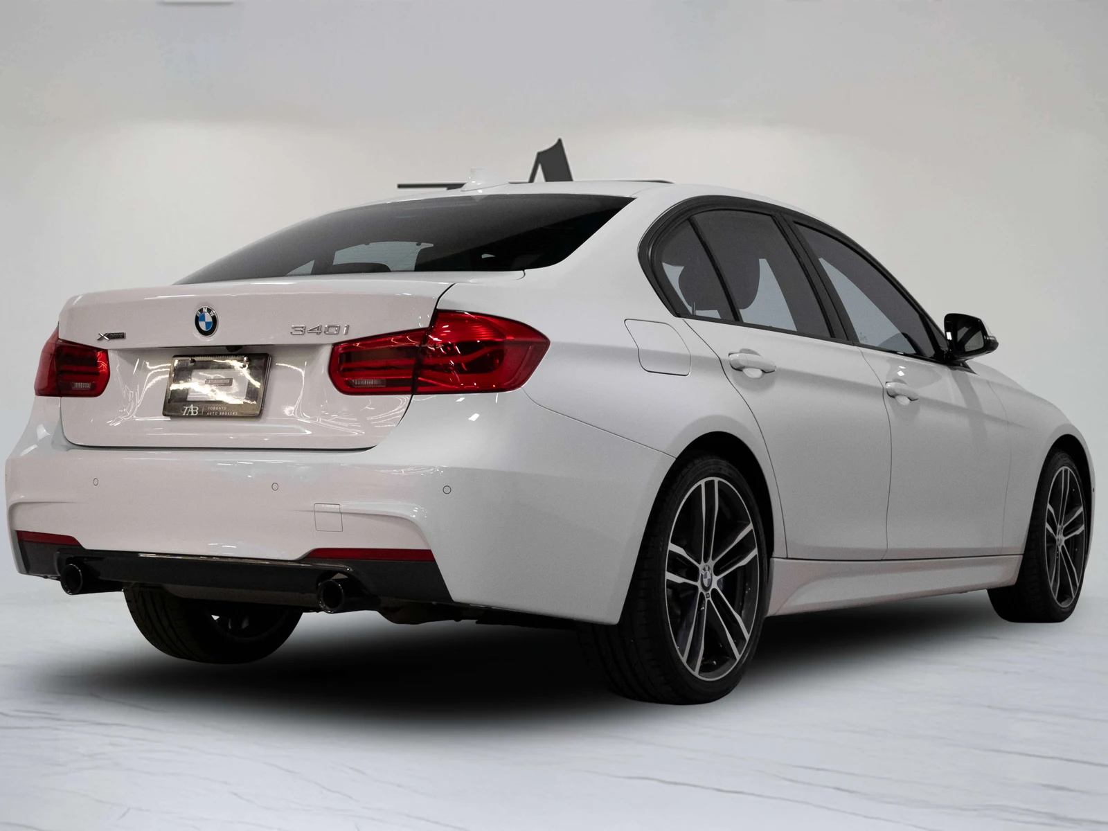 2018 BMW 3 Series (F30), 4/30