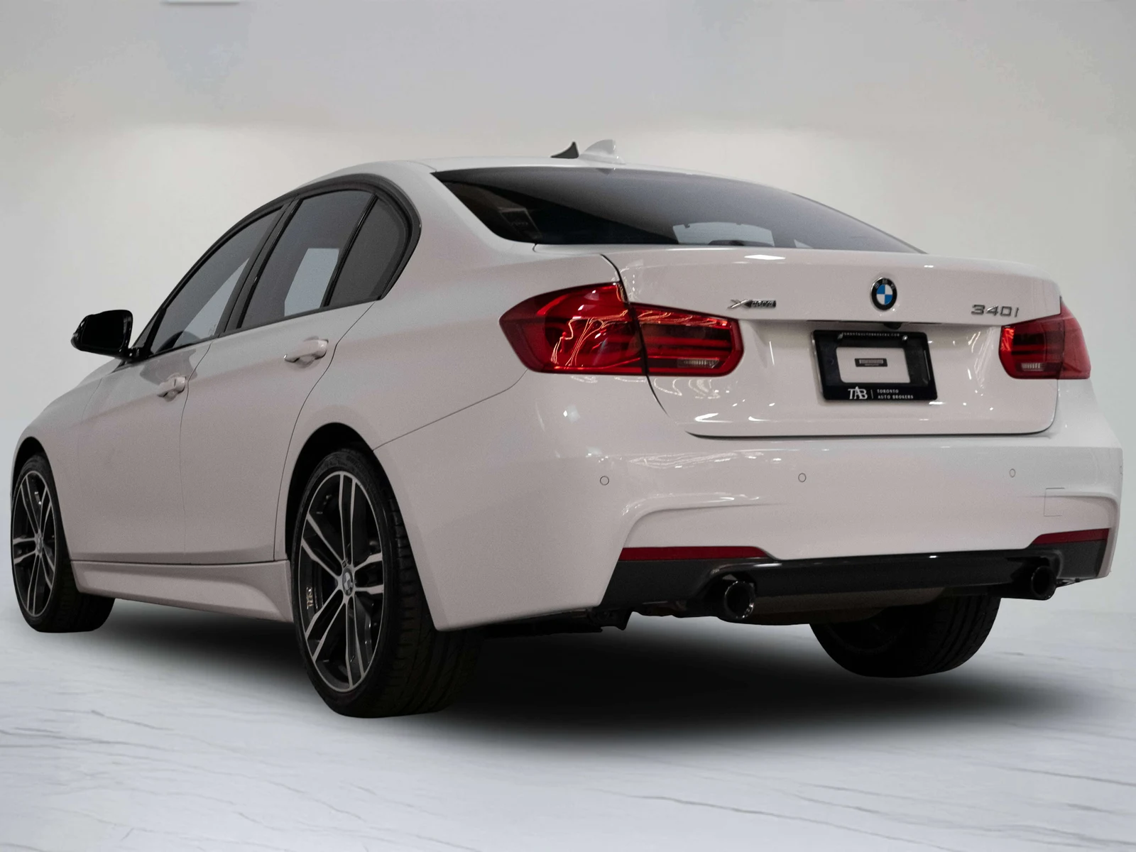 2018 BMW 3 Series (F30), 5/30