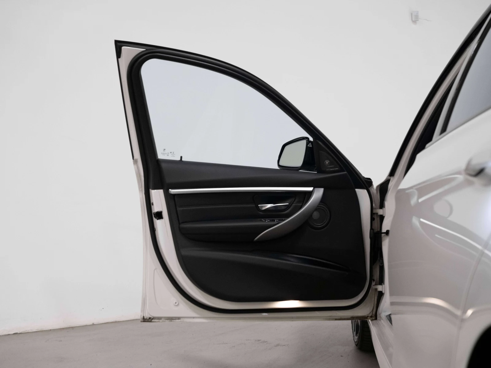 2018 BMW 3 Series (F30), 8/30