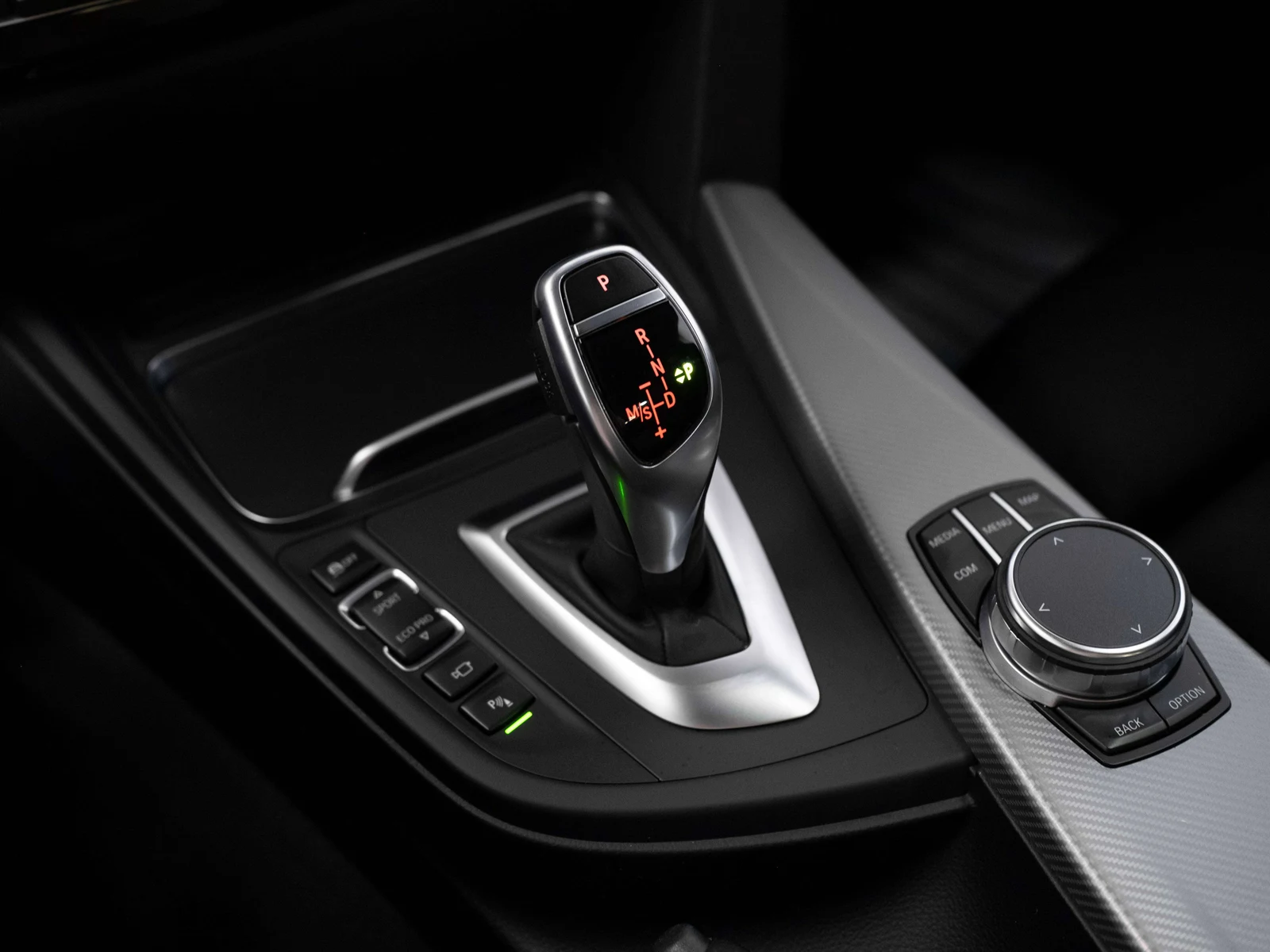 2018 BMW 3 Series (F30), 24/30