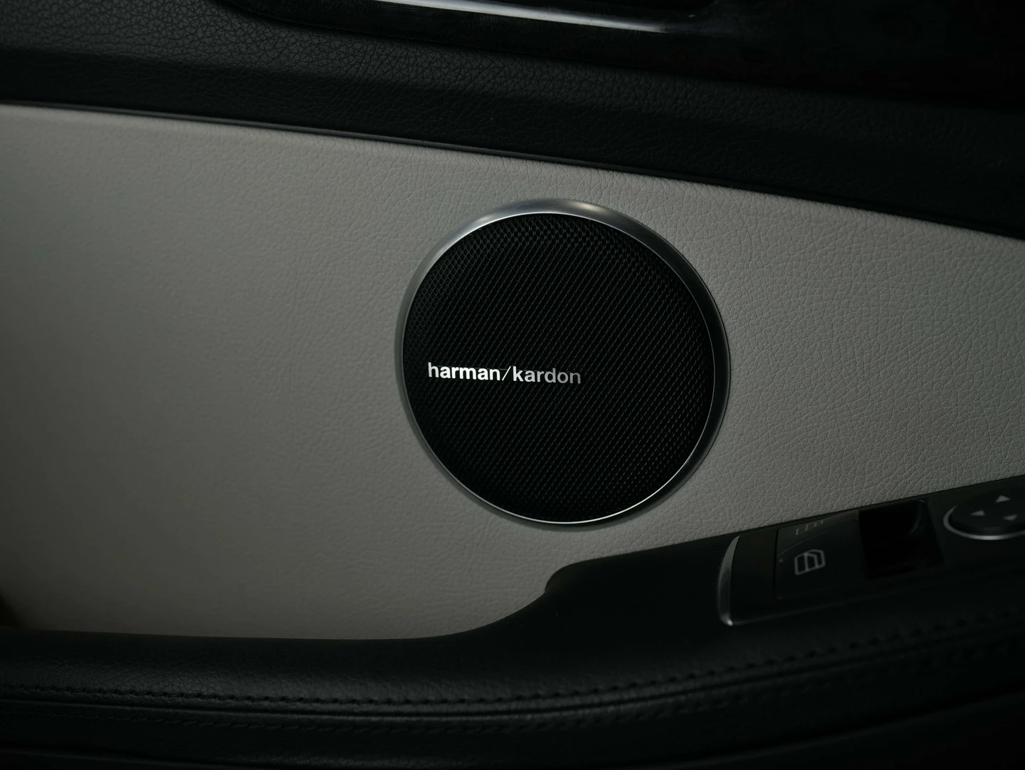 2016 Mercedes-Benz SLK 300 (R172), 12/26