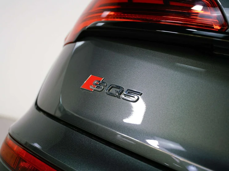 2021 Audi SQ5 (FY), 24/30