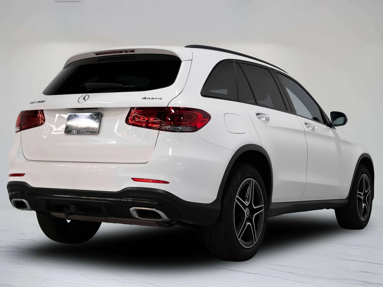 2020 Mercedes-Benz GLC 300, 4/28