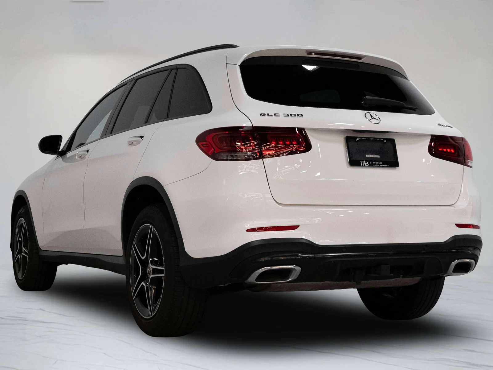 2020 Mercedes-Benz GLC 300, 5/28