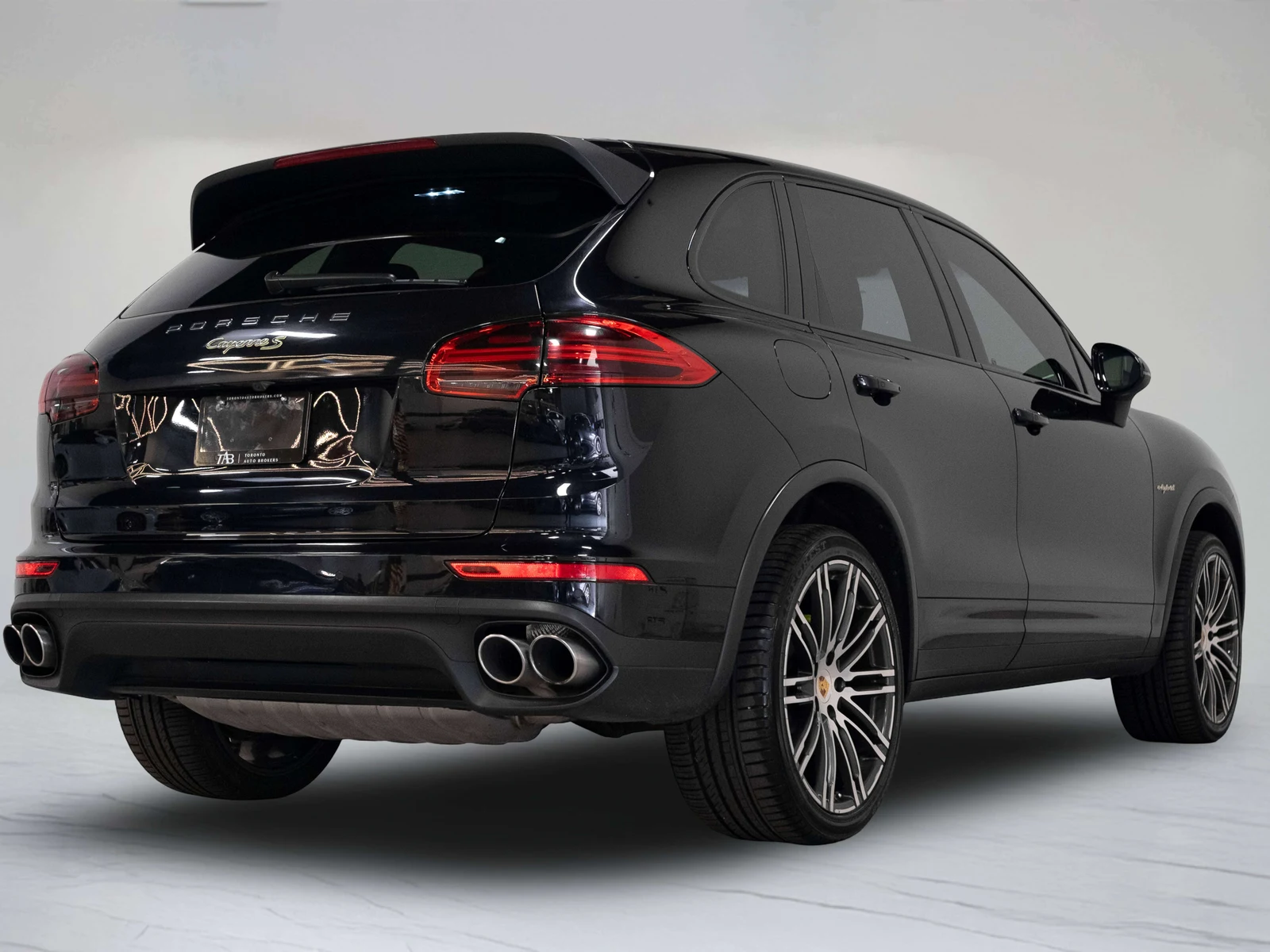 2016 Porsche Cayenne S E-Hybrid (2nd Generation), 4/30