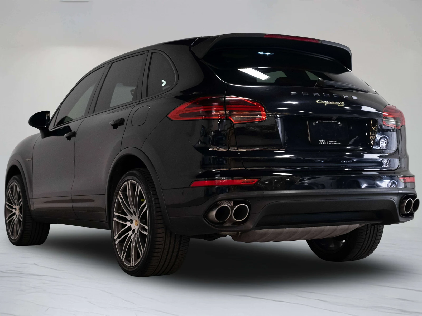 2016 Porsche Cayenne S E-Hybrid (2nd Generation), 5/30