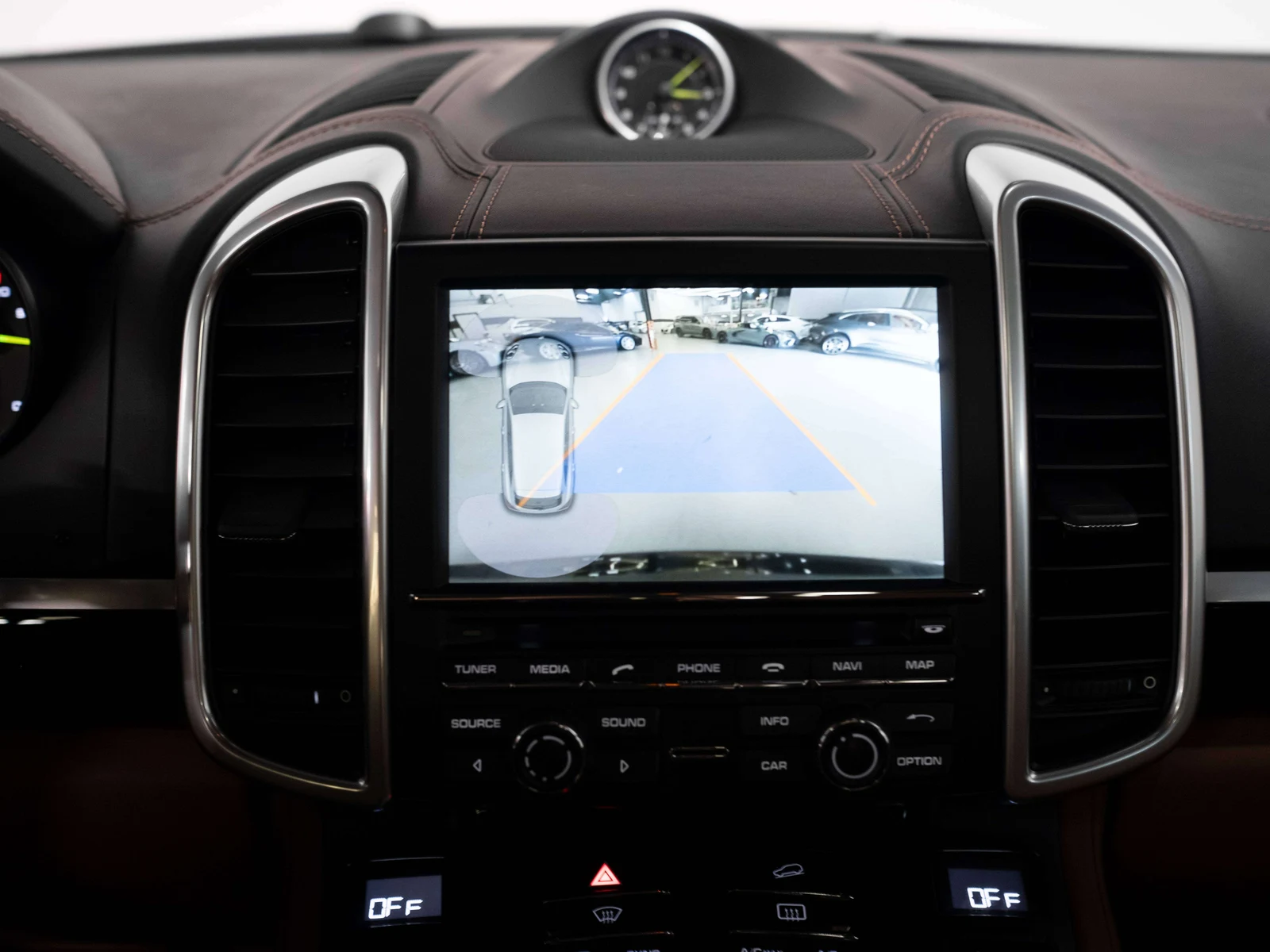 2016 Porsche Cayenne S E-Hybrid (2nd Generation), 19/30