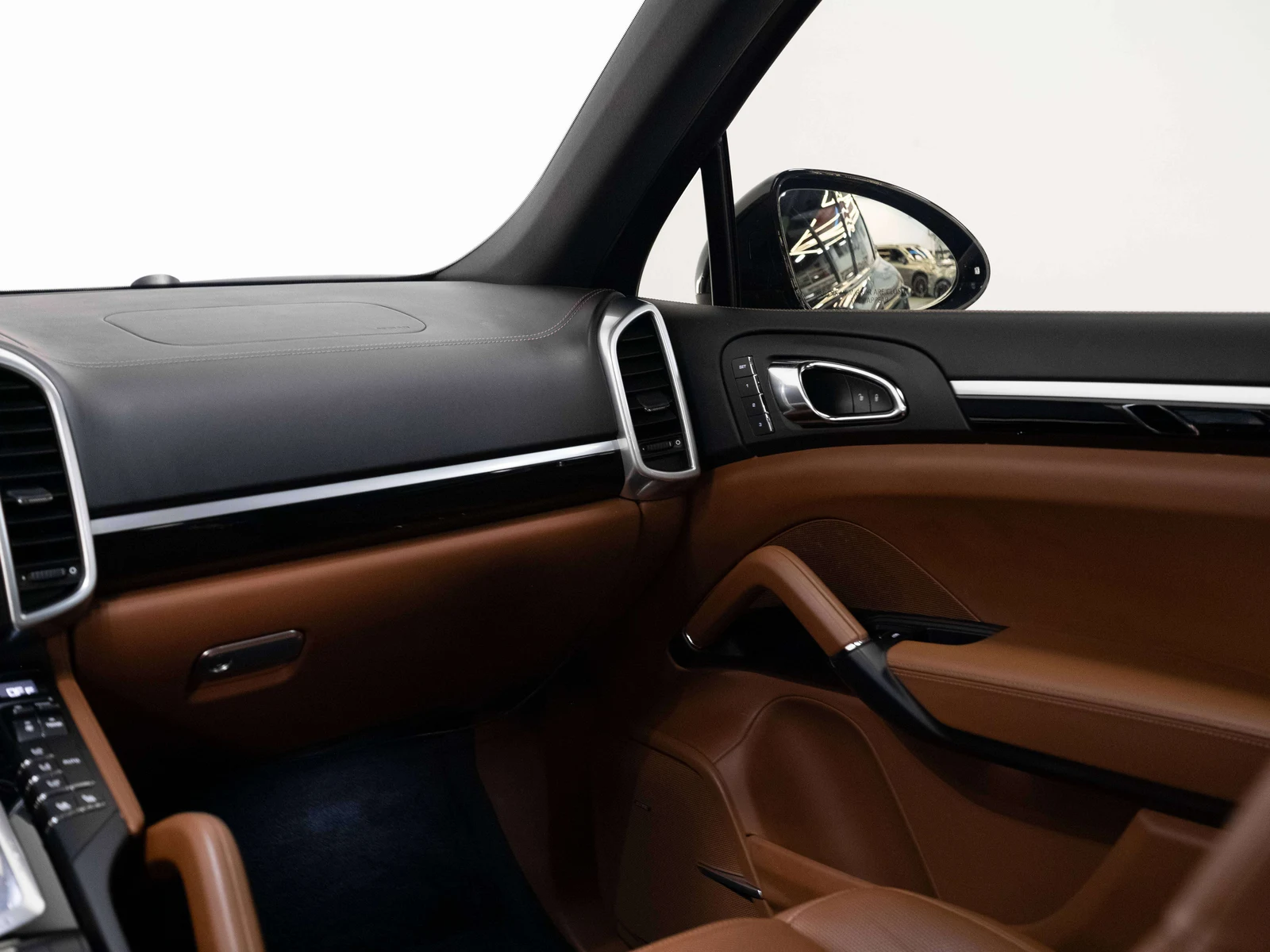 2016 Porsche Cayenne S E-Hybrid (2nd Generation), 29/30