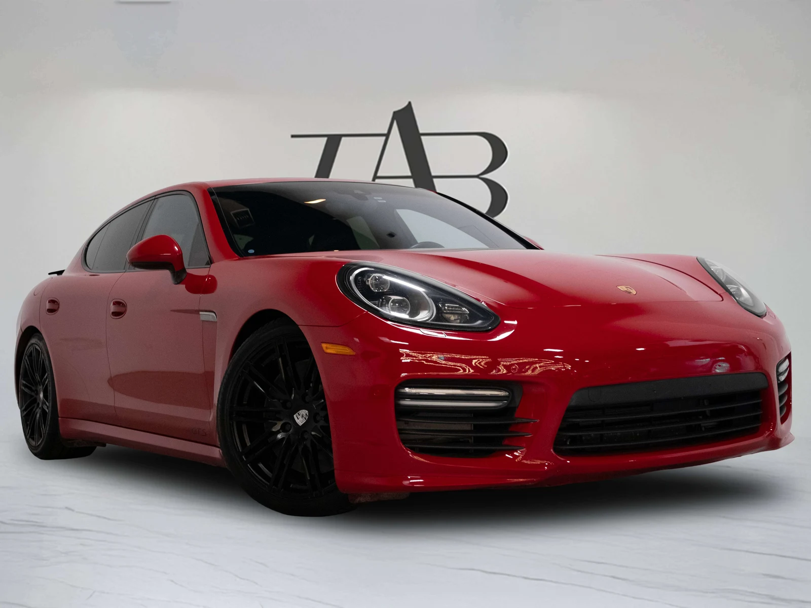 2015 Porsche Panamera GTS, 2/30