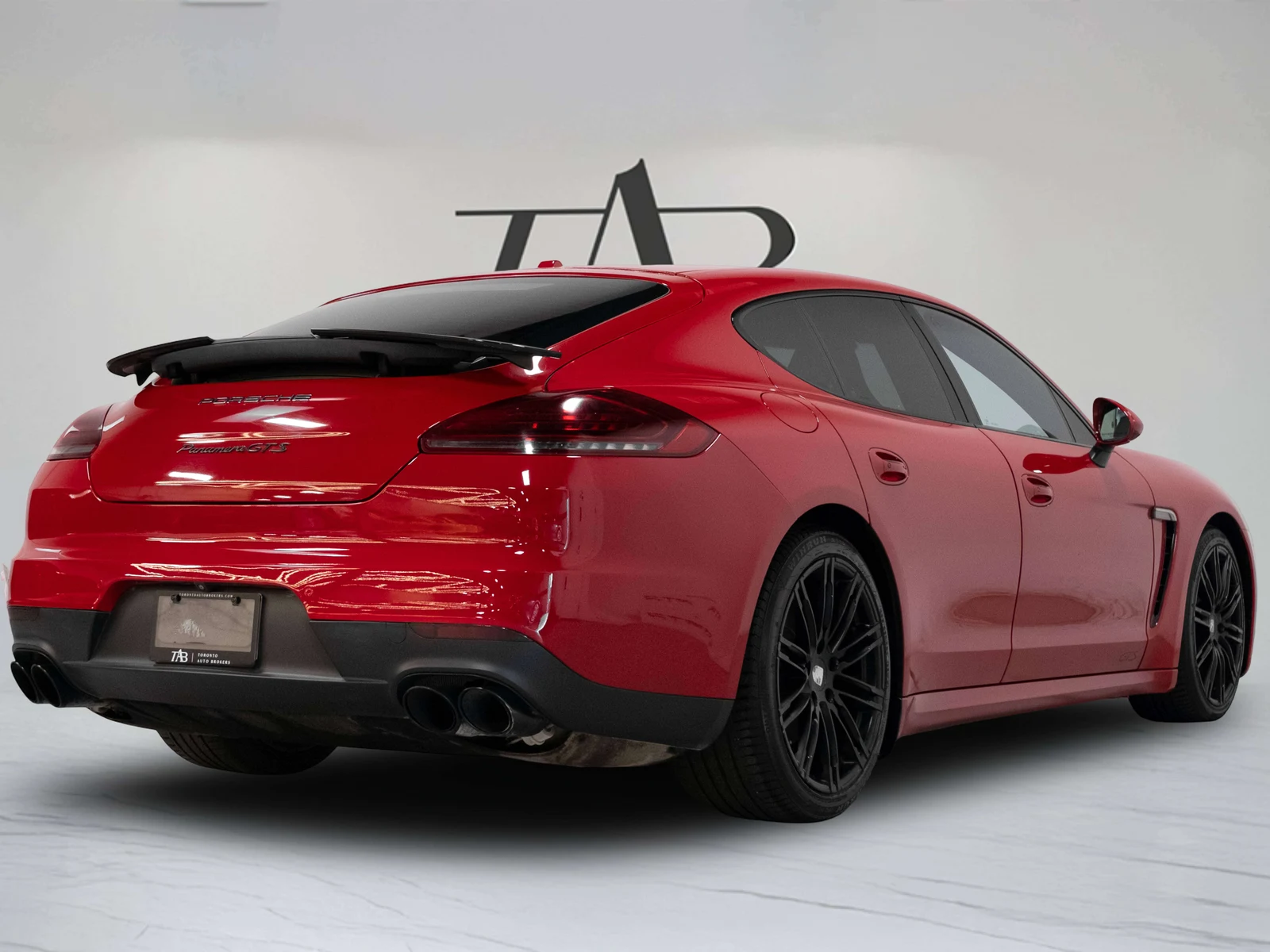 2015 Porsche Panamera GTS, 4/30