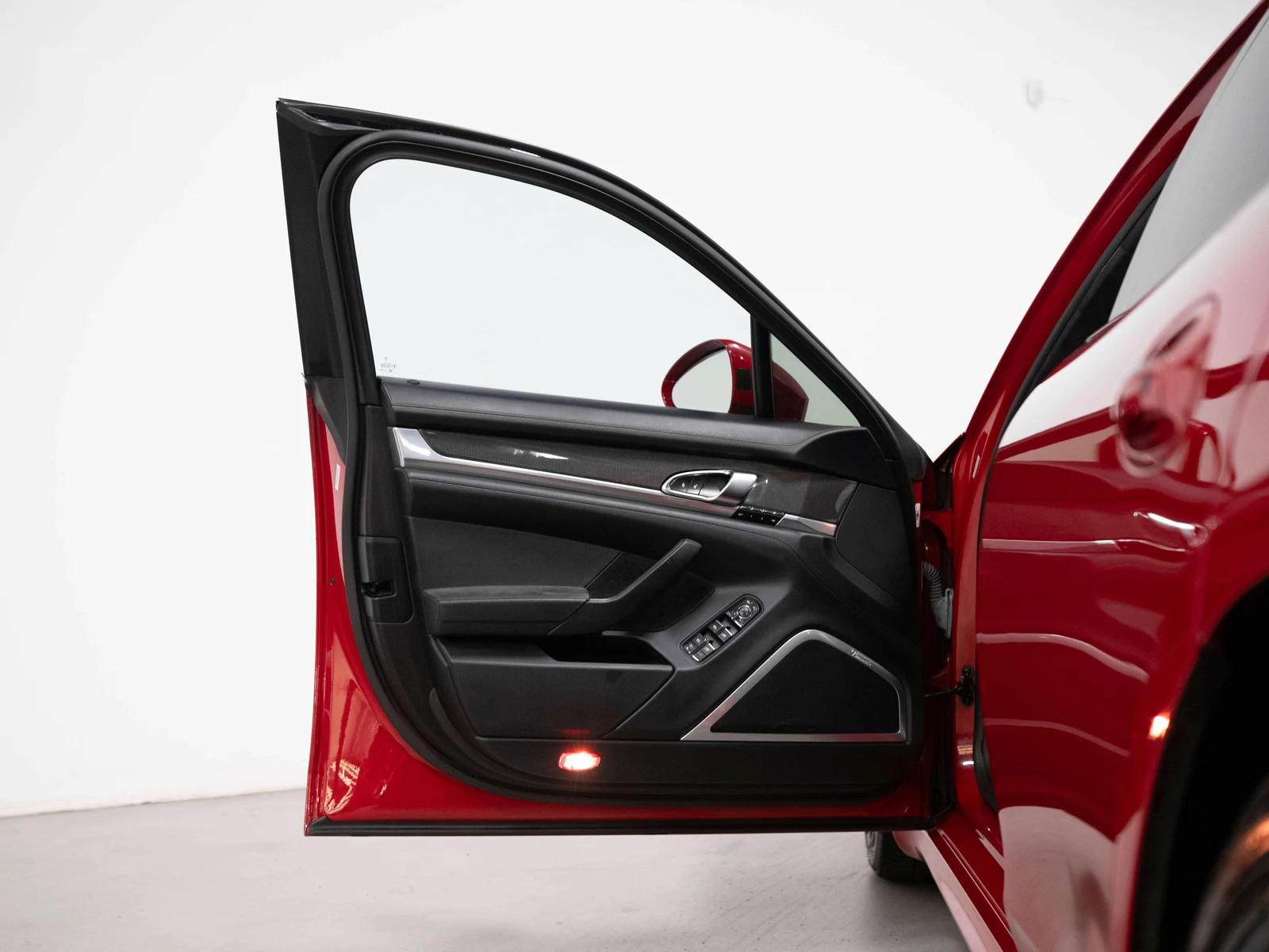 2015 Porsche Panamera GTS, 8/30