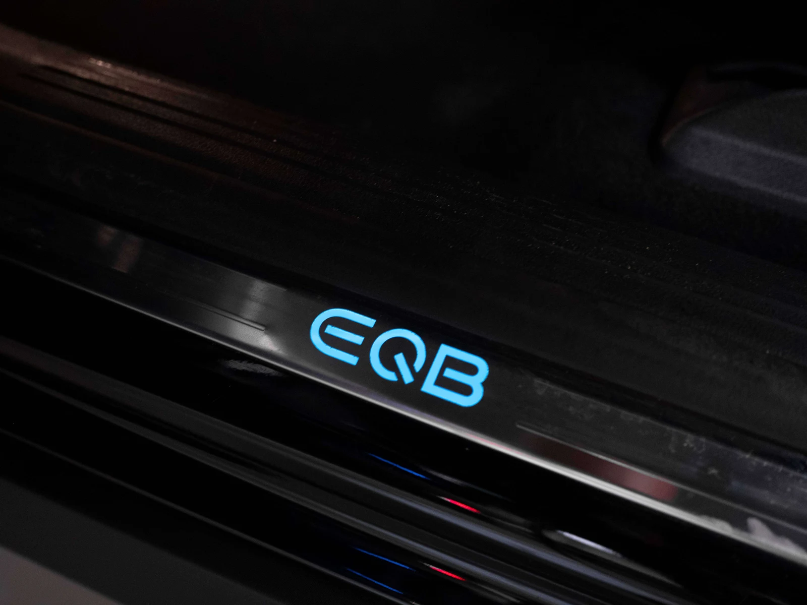 2025 Mercedes-Benz EQB 300, 10/30