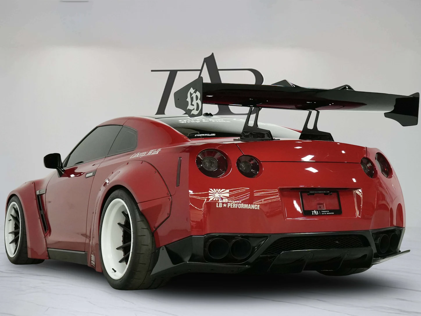 2011 Nissan GT-R Premium (R35), 5/29