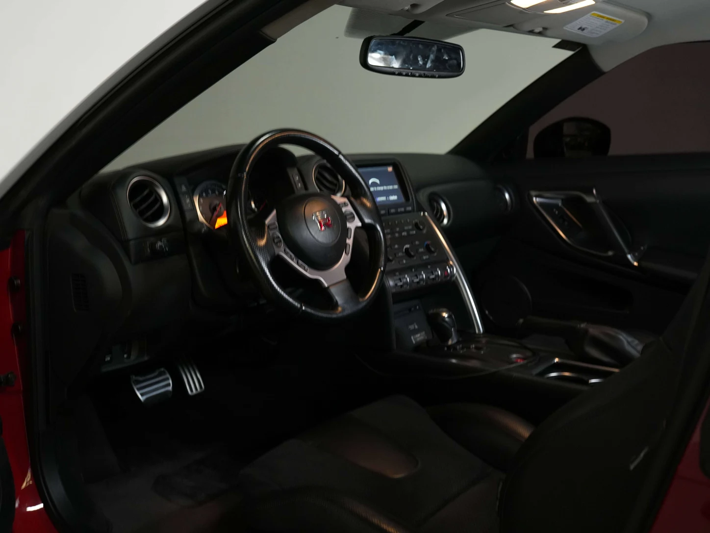 2011 Nissan GT-R Premium (R35), 9/29