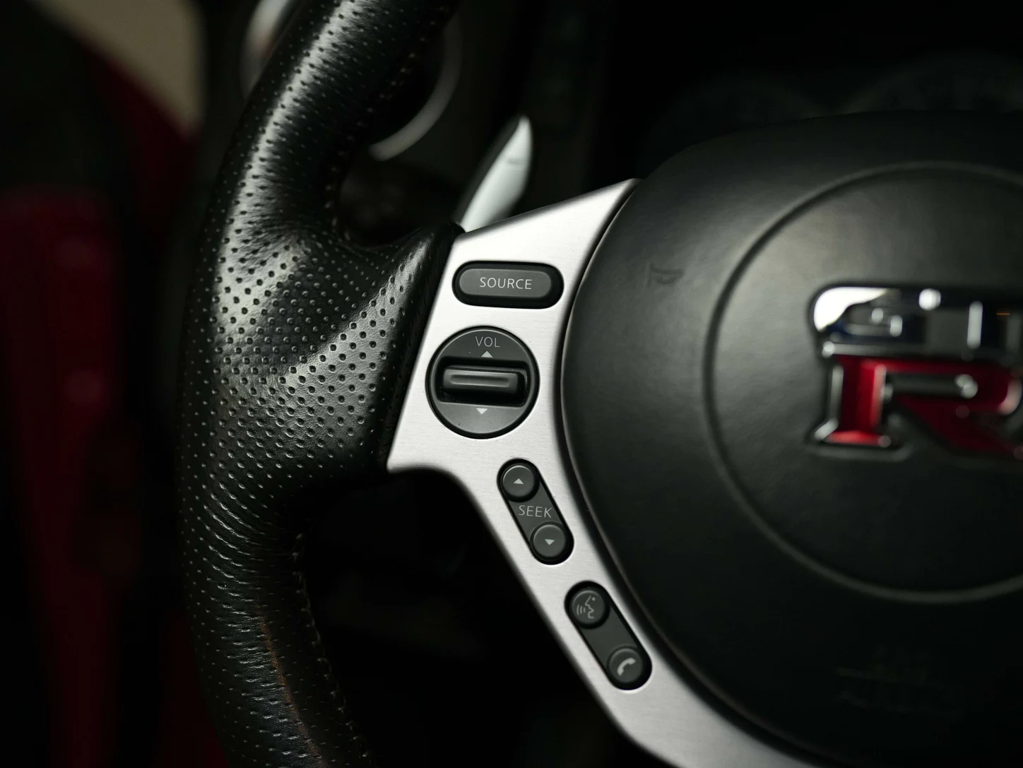 2011 Nissan GT-R Premium (R35), 12/29