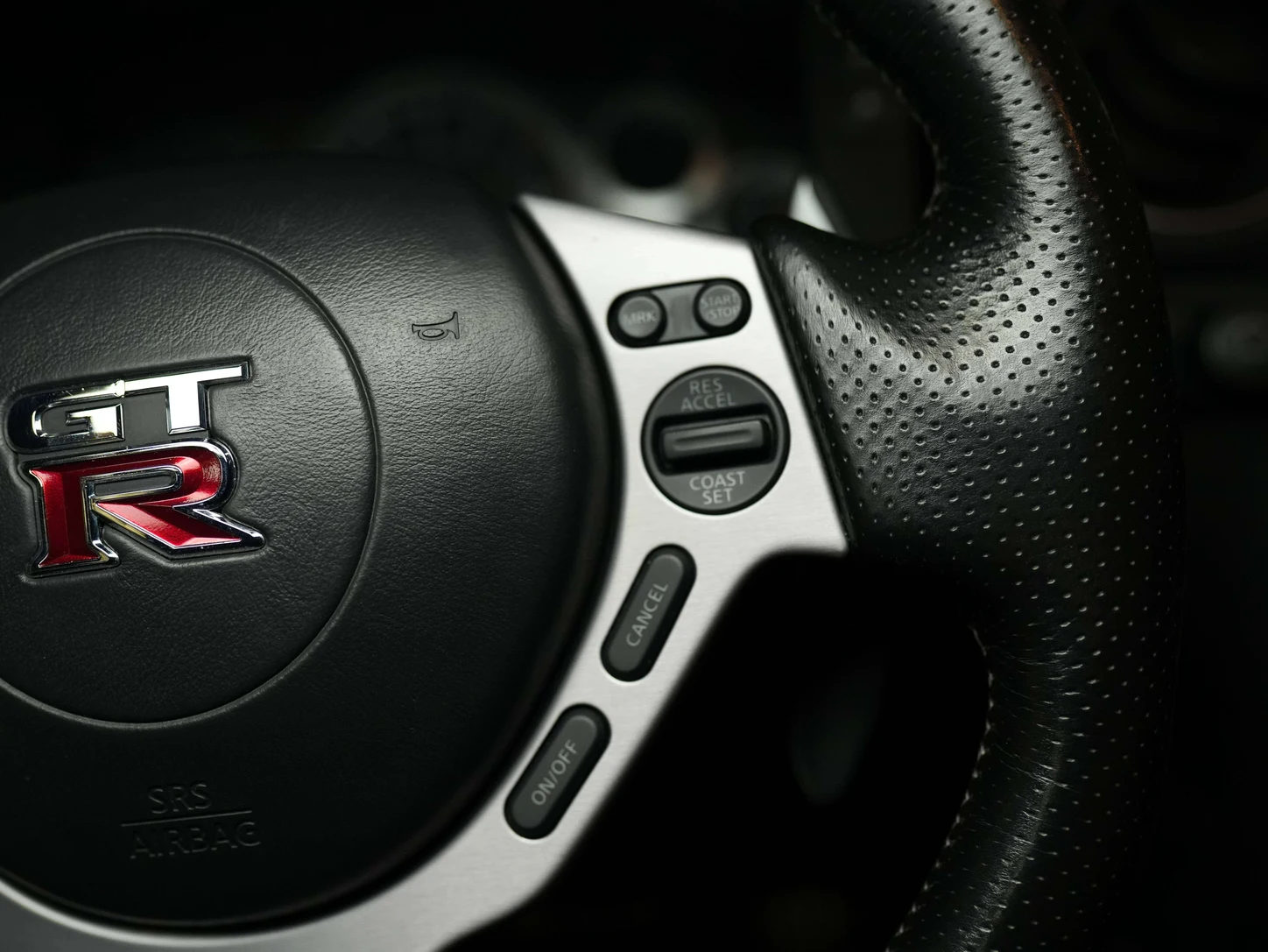 2011 Nissan GT-R Premium (R35), 13/29