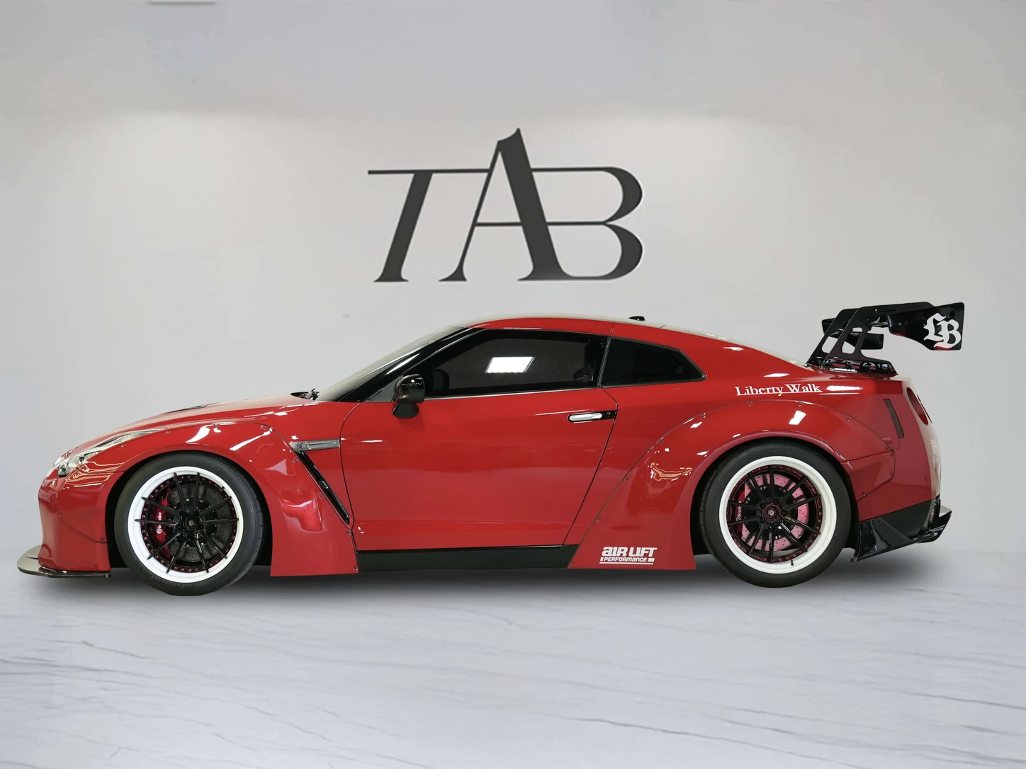 2011 Nissan GT-R Premium (R35), 22/29