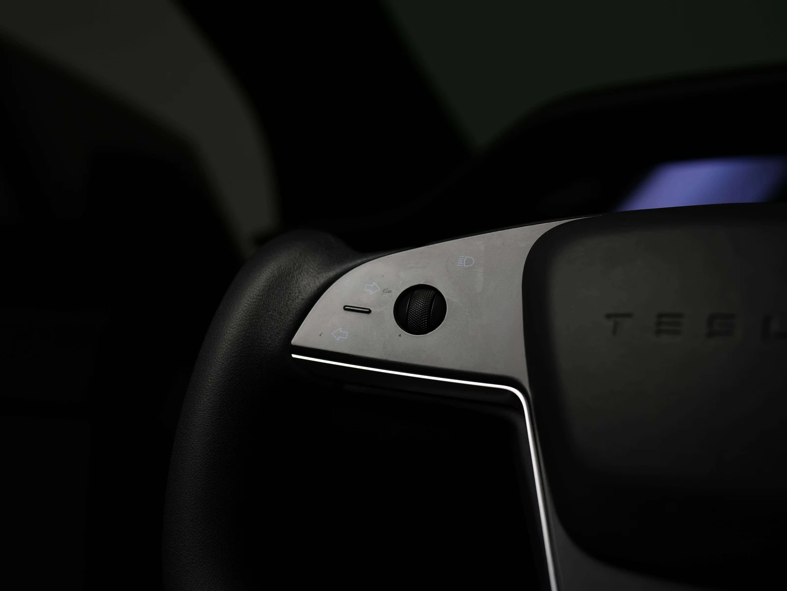 2023 Tesla Model X, 9/27