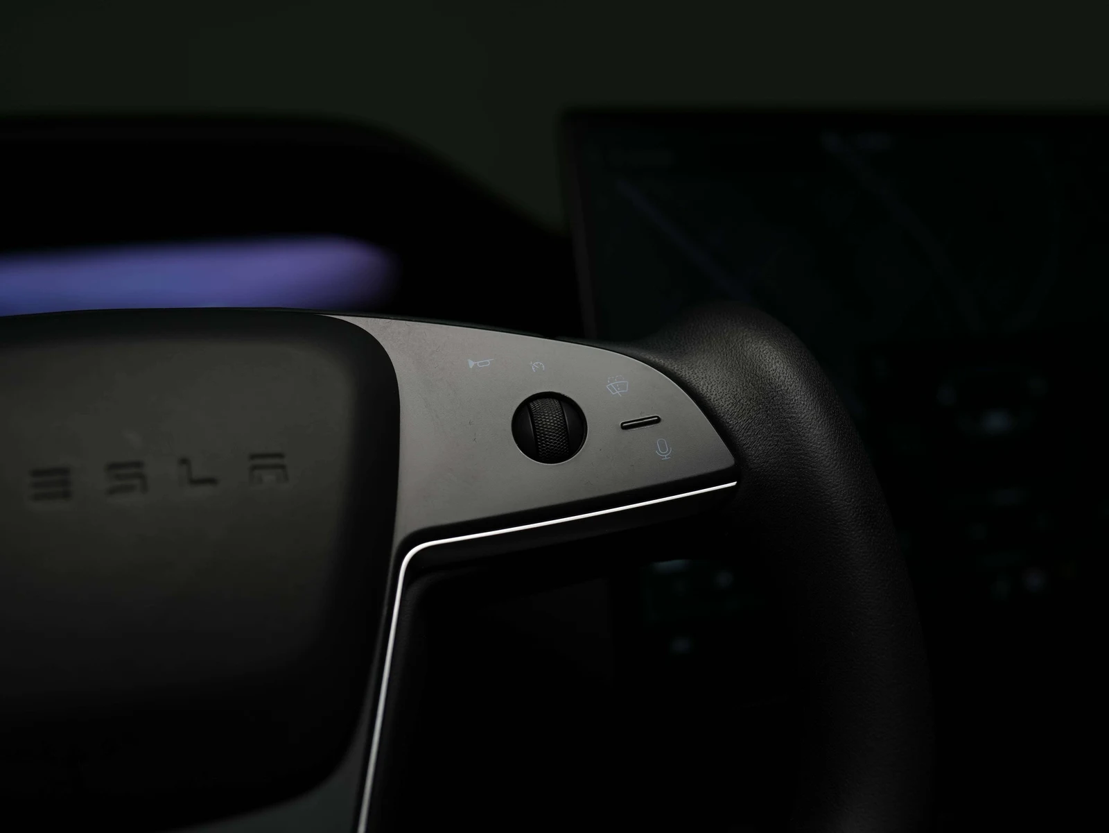 2023 Tesla Model X, 10/27
