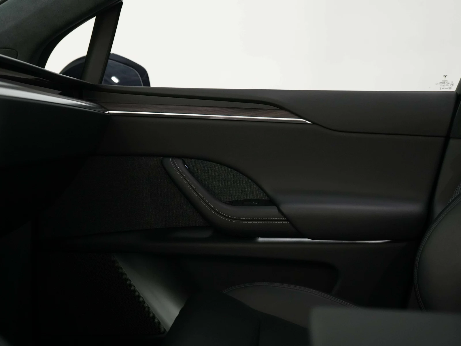 2023 Tesla Model X, 17/27