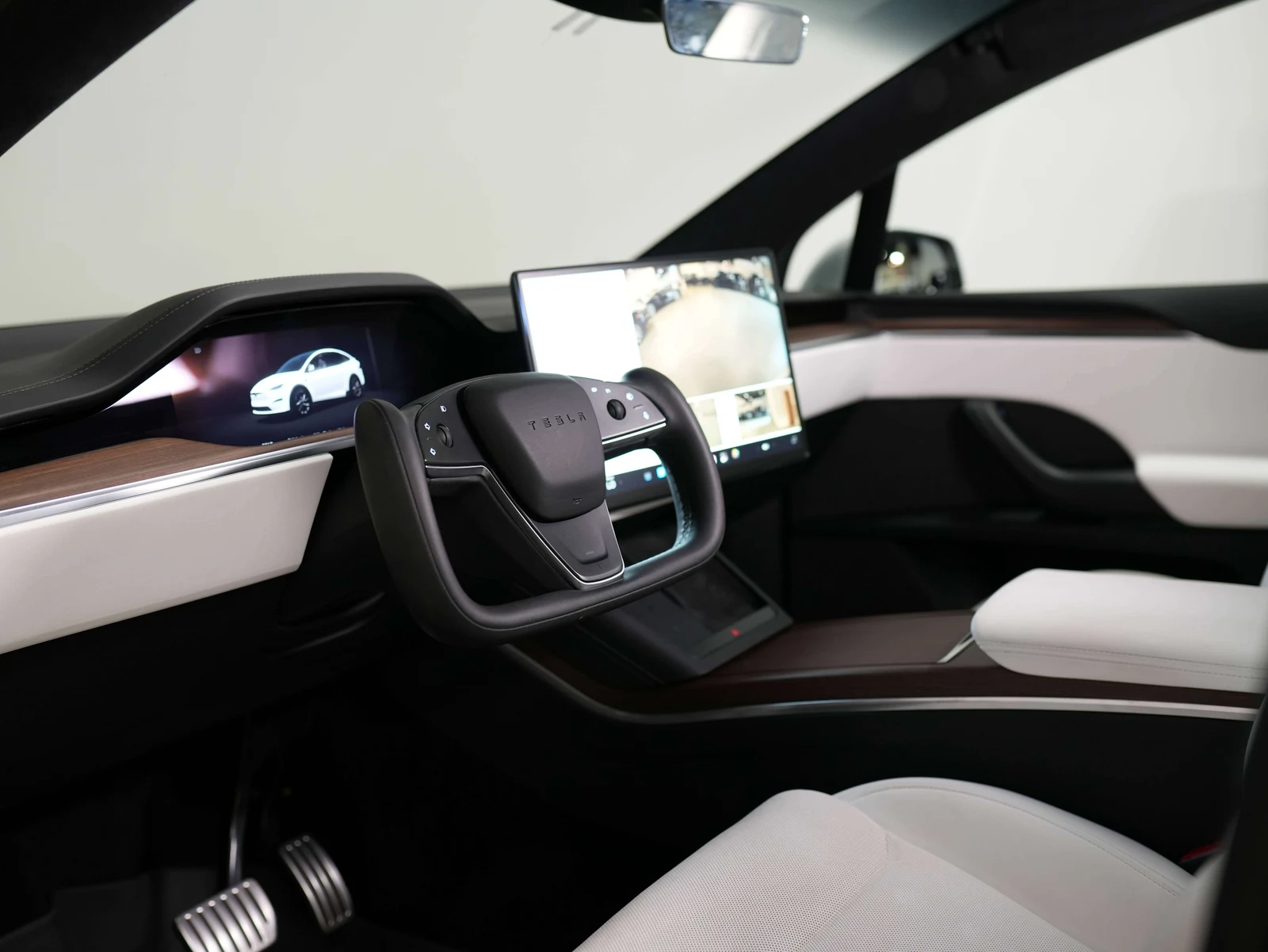 2023 Tesla Model X, 9/25