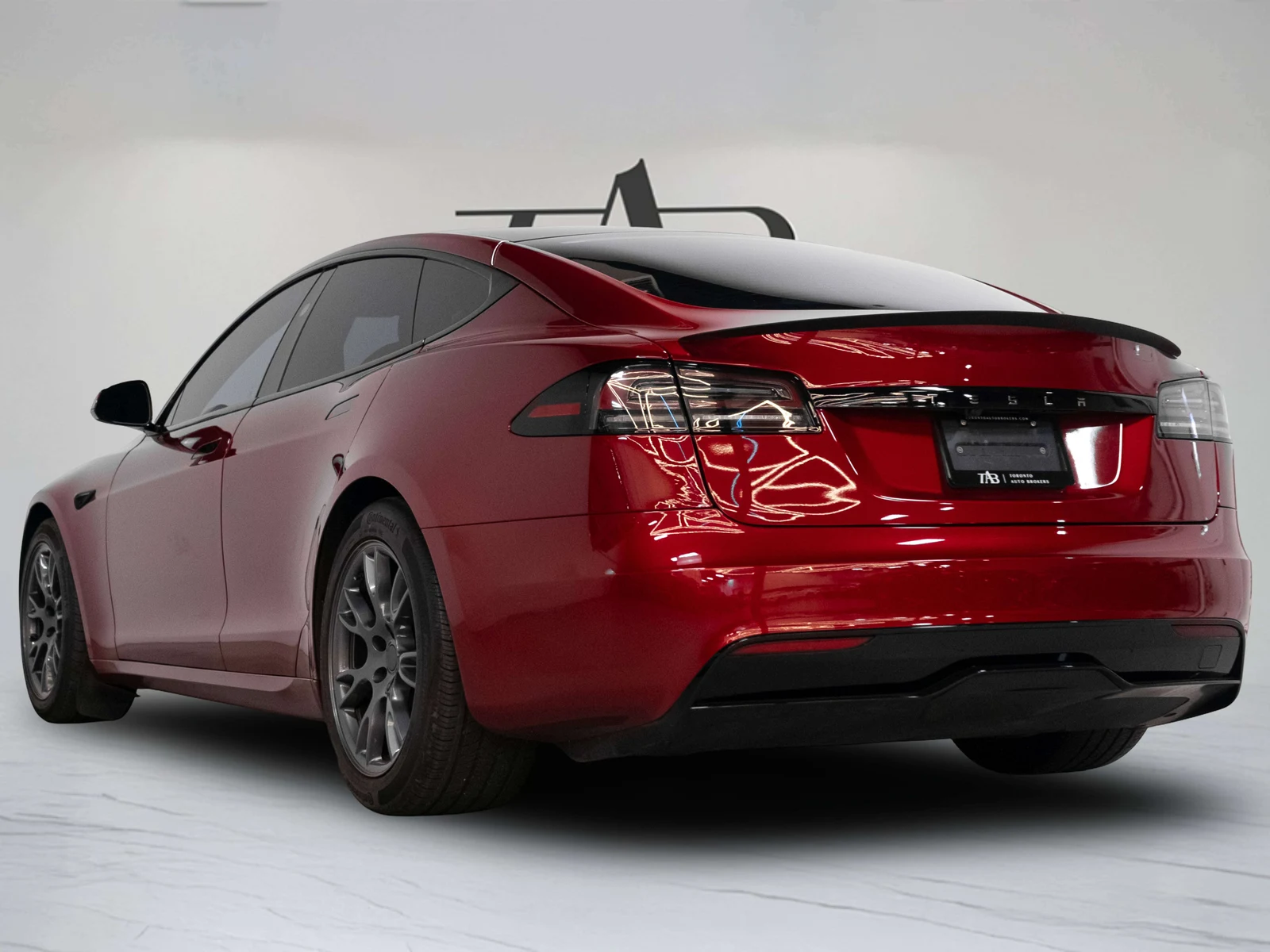 2023 Tesla Model S, 5/28