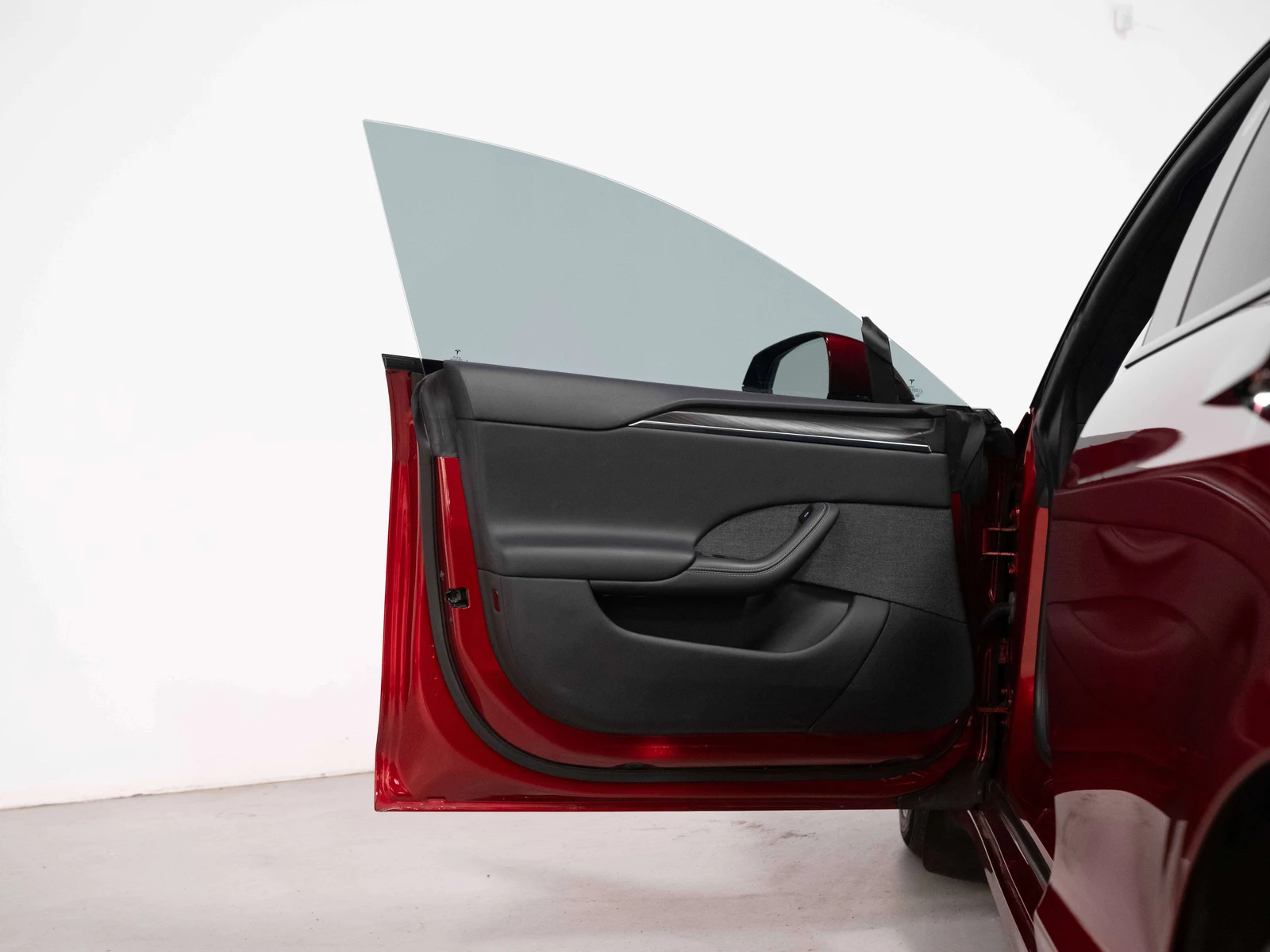 2023 Tesla Model S, 8/28