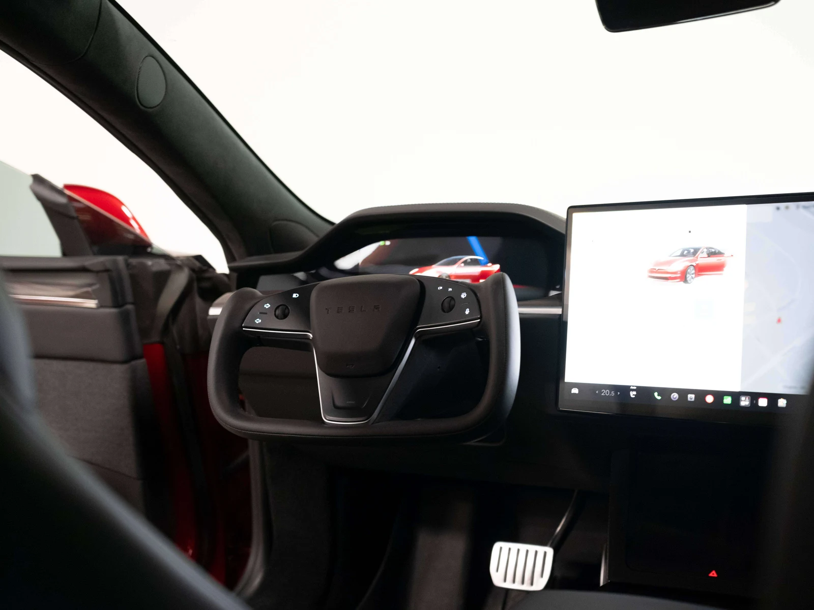2023 Tesla Model S, 20/28