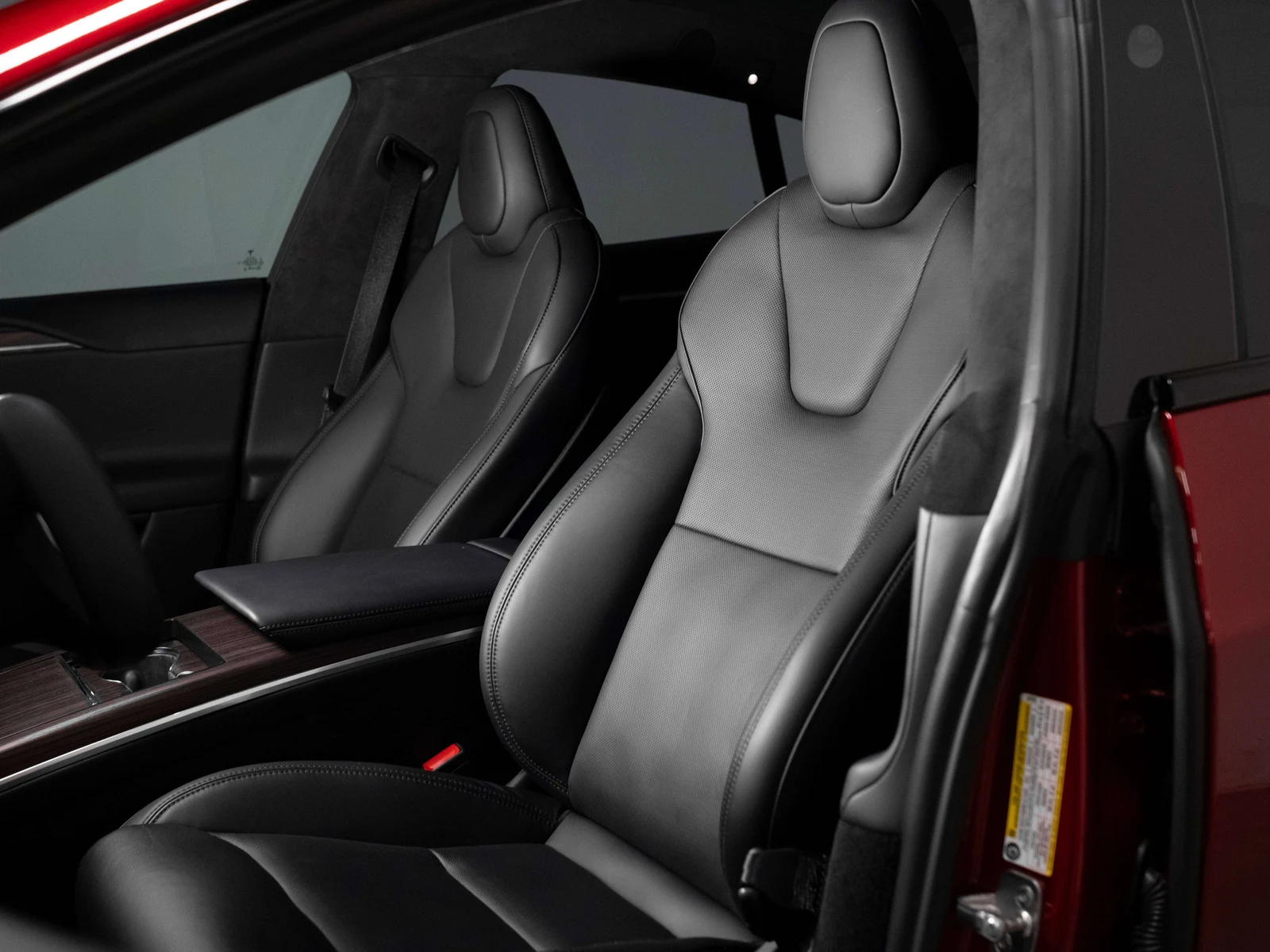 2023 Tesla Model S, 26/28