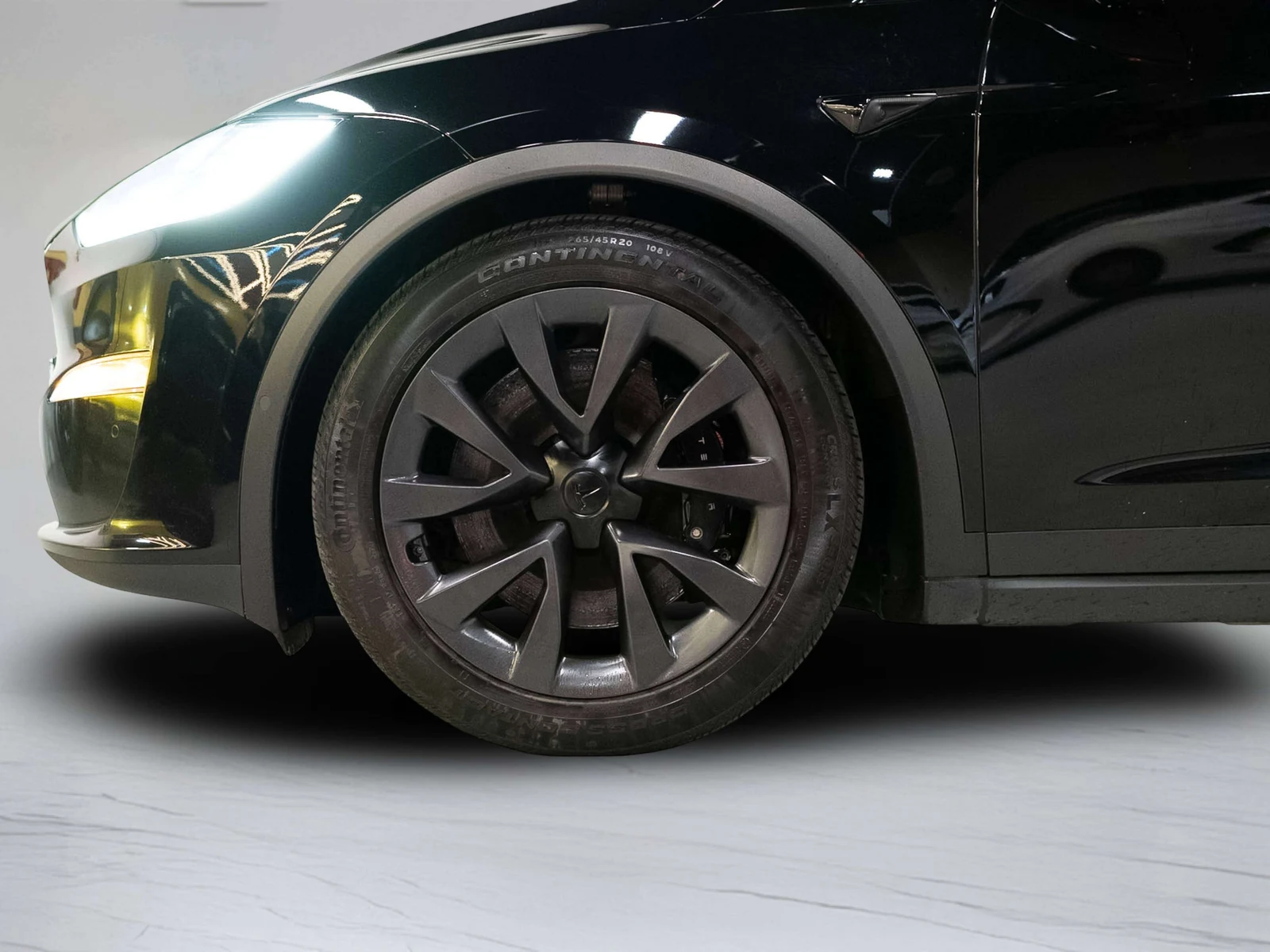 2023 Tesla Model X, 8/25