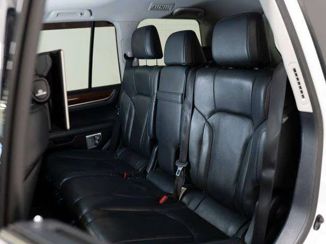 2017 Lexus LX 570, 17/30