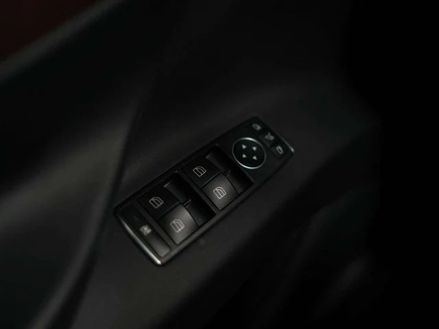 2021 Tesla Model X, 10/26