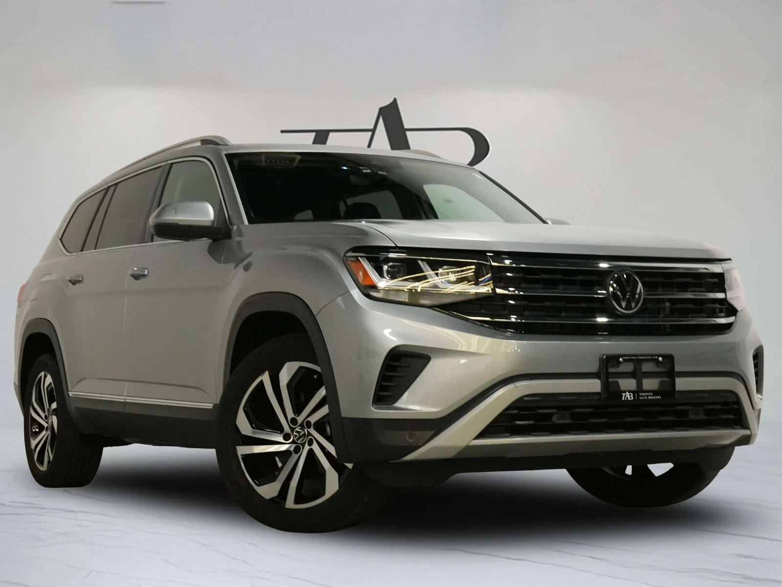 2023 Volkswagen Atlas Highline, 2/30