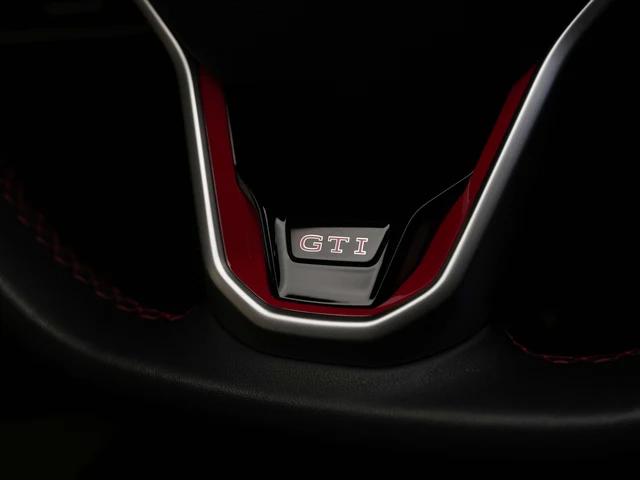 2024 Volkswagen Golf GTI, 11/27