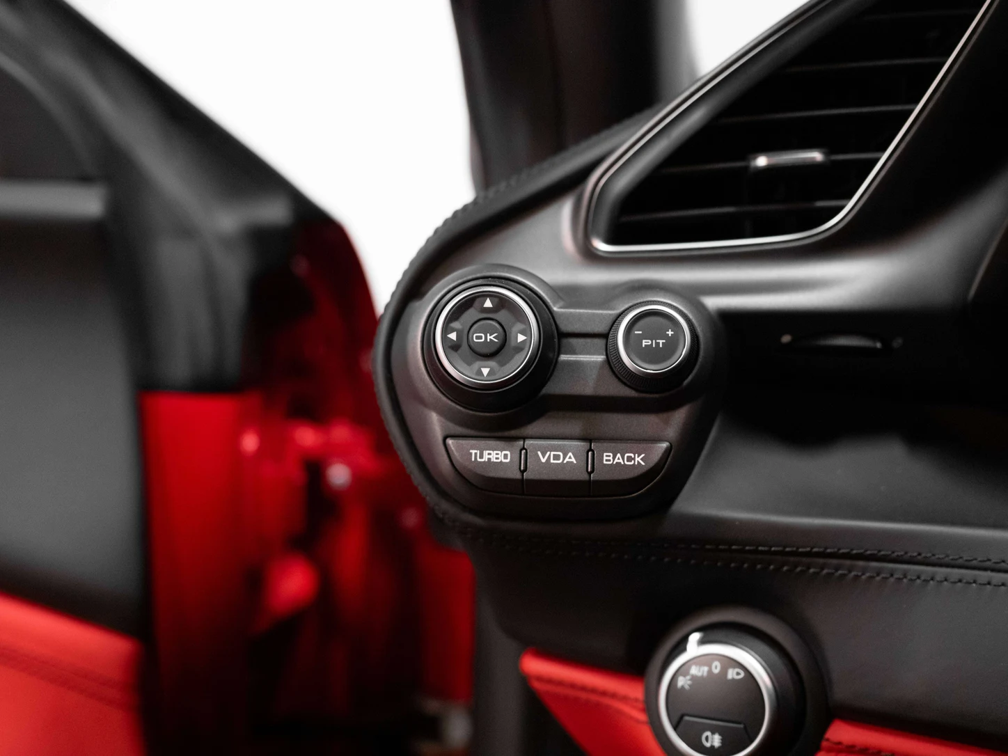 2019 Ferrari 488 GTB, 13/29