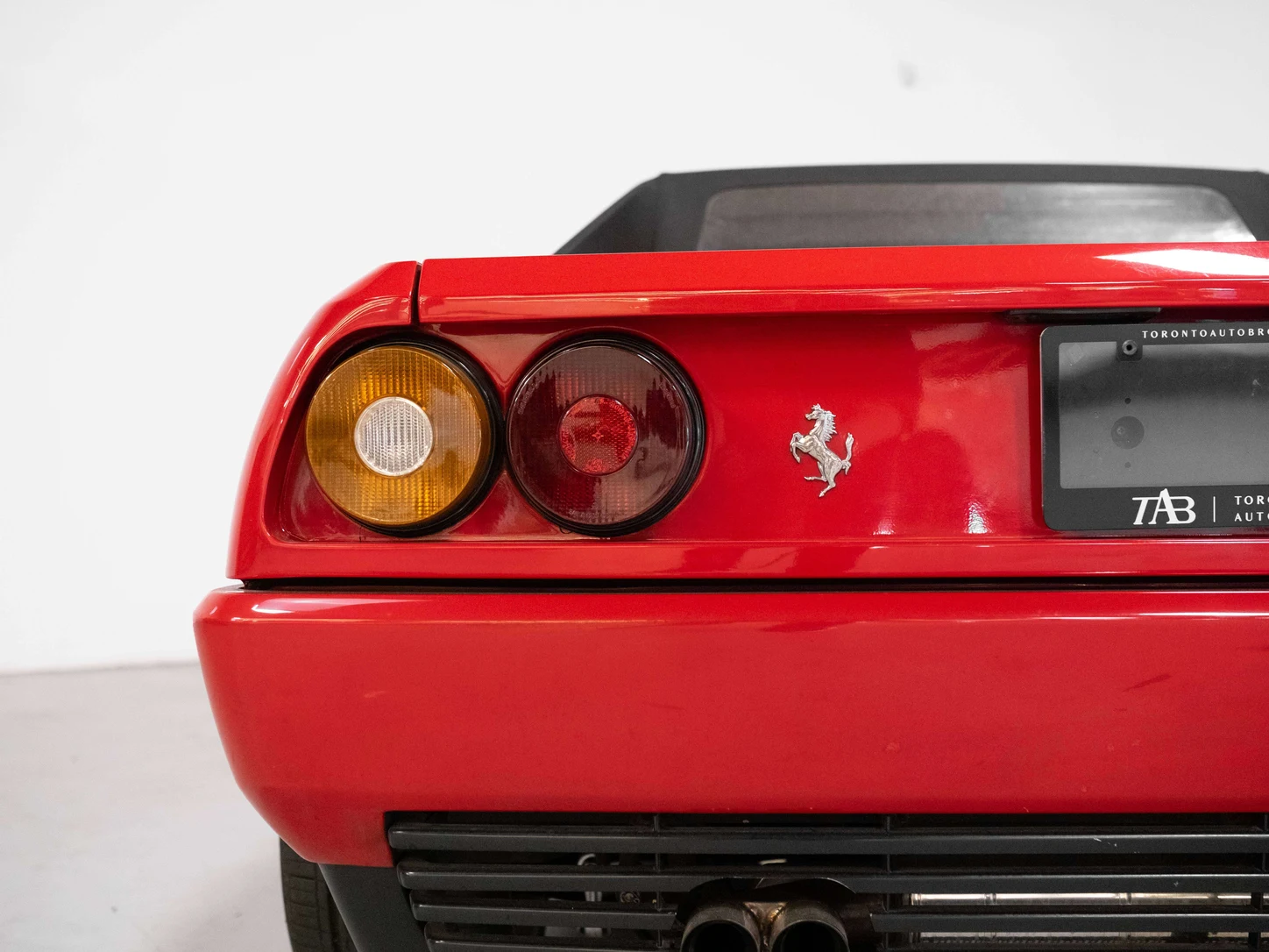 1988 Ferrari Mondial 3.2 Cabriolet, 16/30