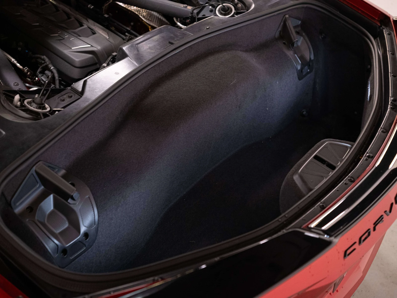 2021 Chevrolet Corvette Stingray 2LT (C8), 24/25