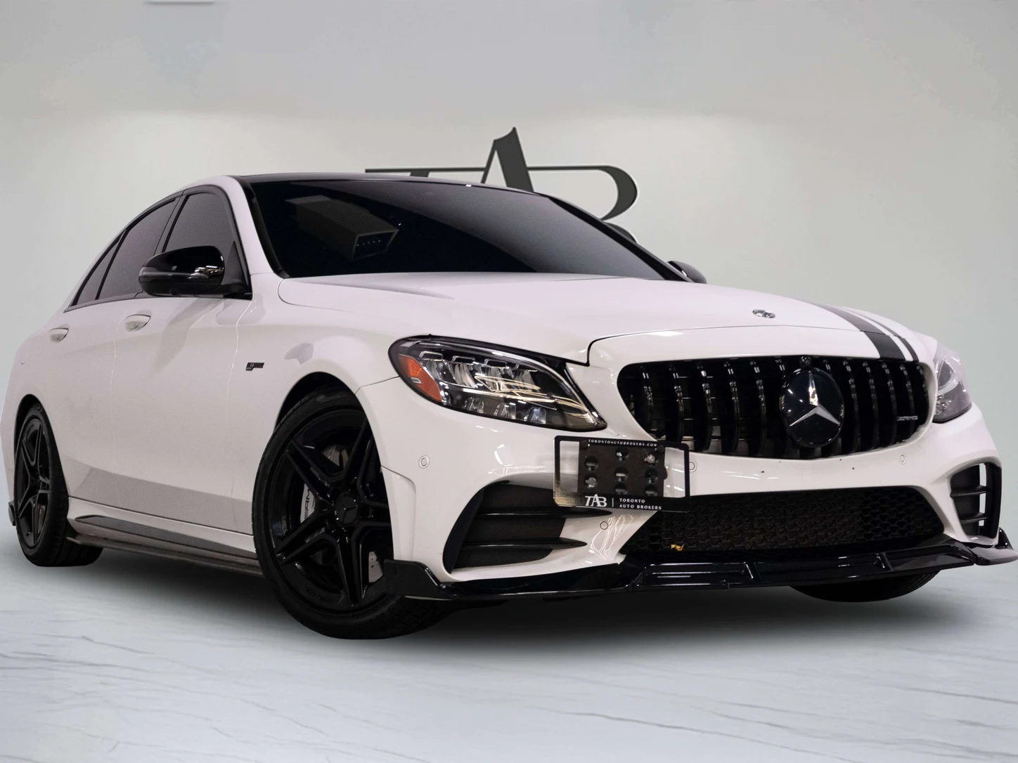 2020 Mercedes-AMG C 43 Sedan, 2/30