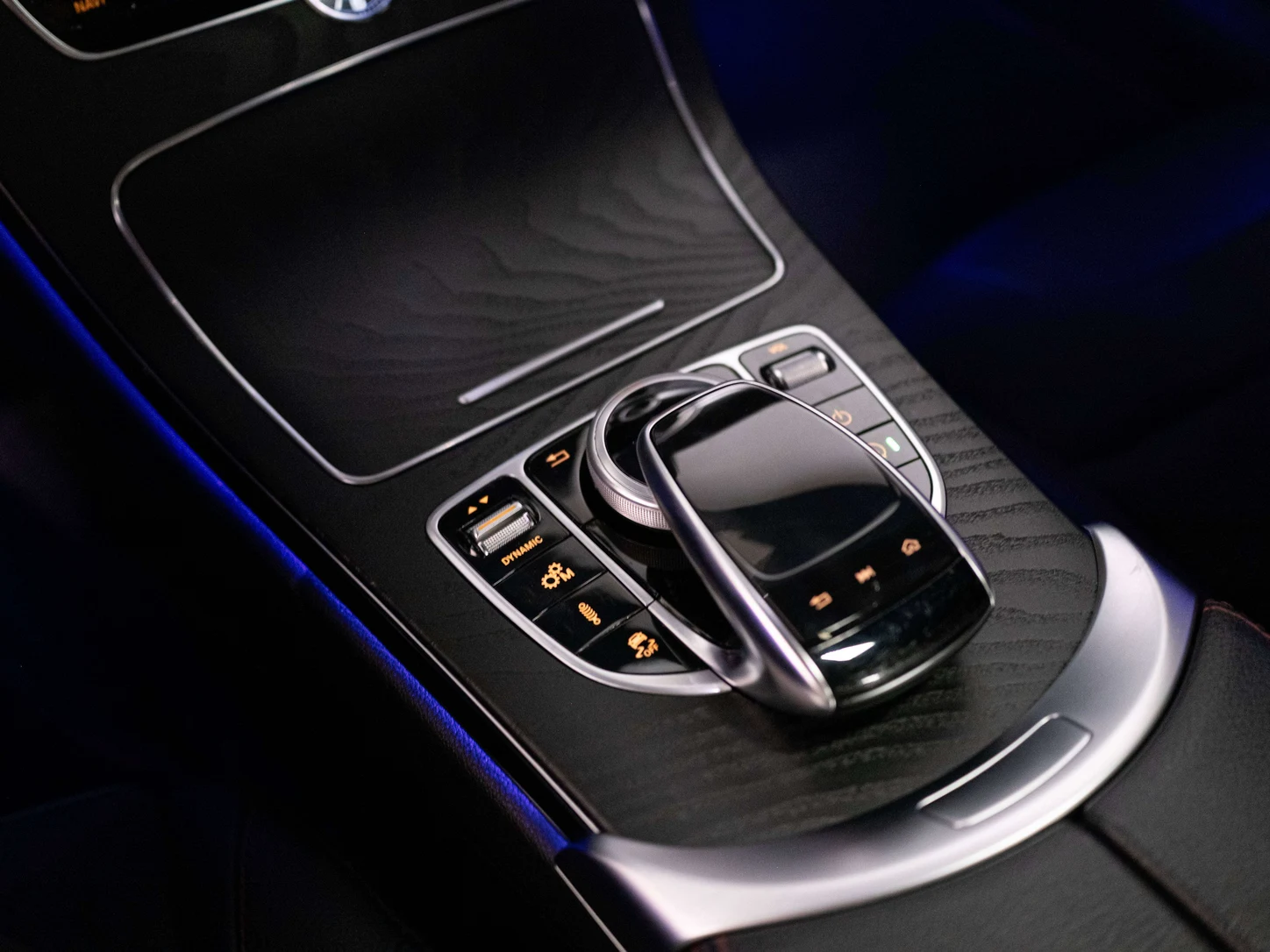 2020 Mercedes-AMG C 43 Sedan, 22/30